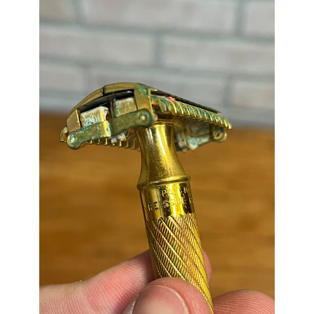 Vintage 1934 Gillette Aristocrat Gold Safety Razor Christmas DeLuxe Brass Box