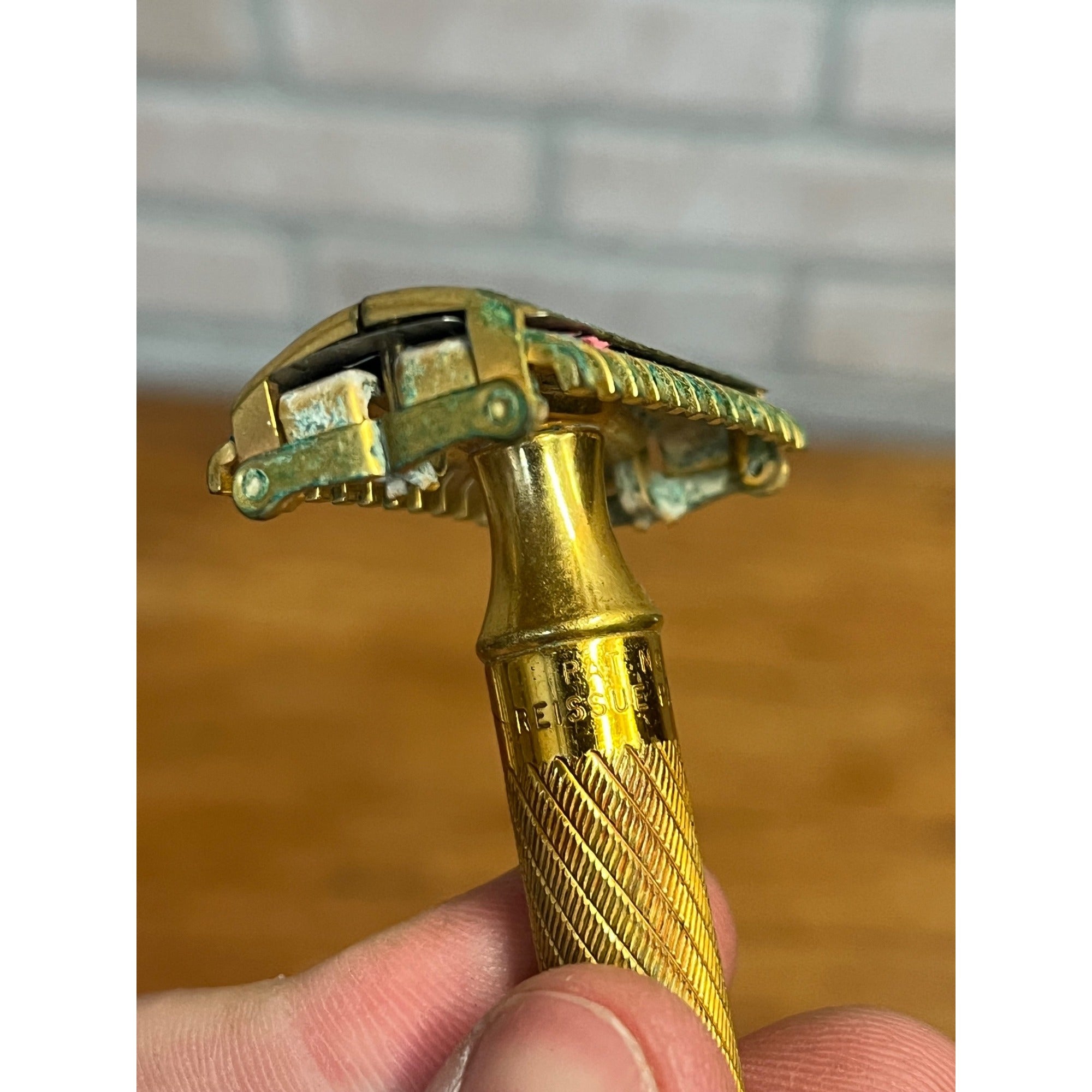 Vintage 1934 Gillette Aristocrat Gold Safety Razor Christmas DeLuxe Brass Box
