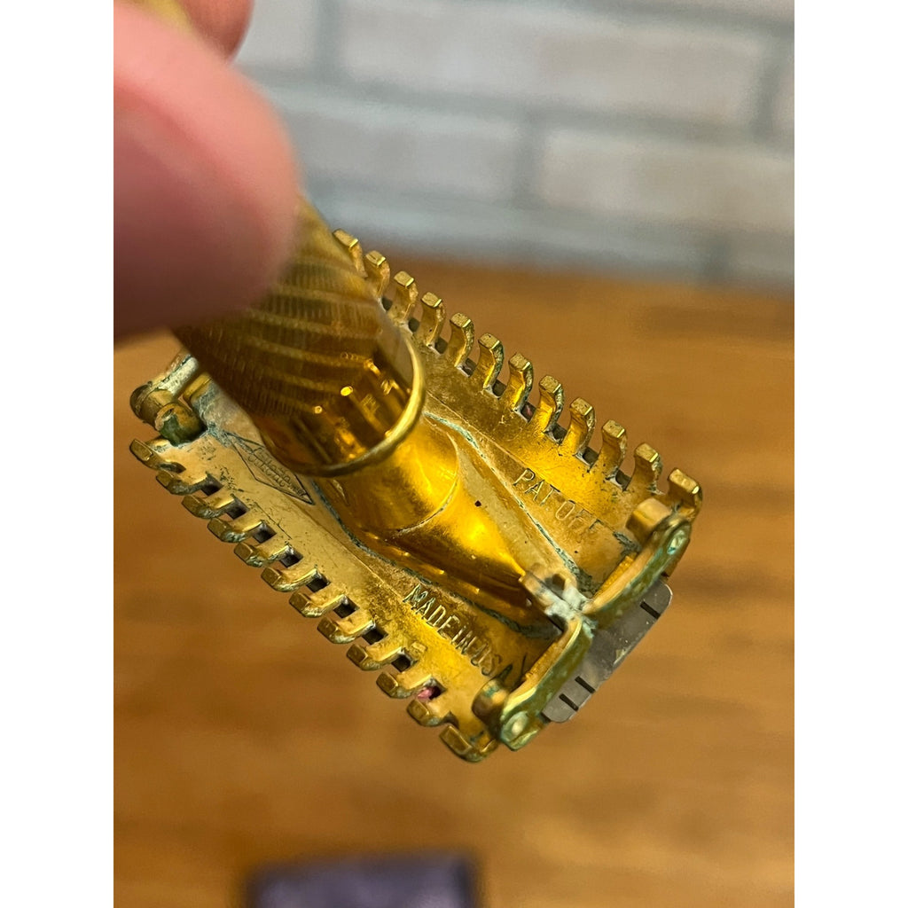 Vintage 1934 Gillette Aristocrat Gold Safety Razor Christmas DeLuxe Brass Box