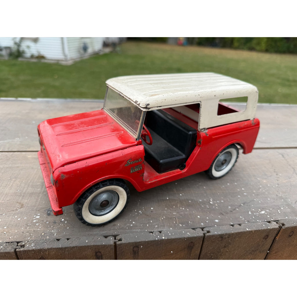 Vintage Tru-Scale International Harvester Scout Truck Pressed Steel Toy