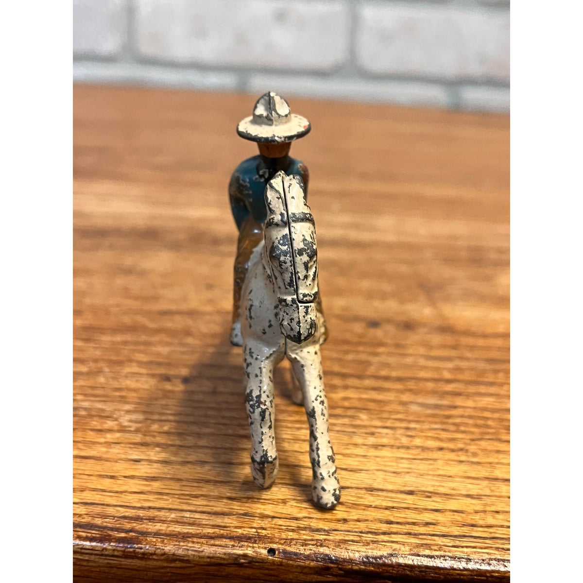 Scarce Grey Iron G59 Cast Iron Mounted Masked Bandit Cowboy Toy Figure