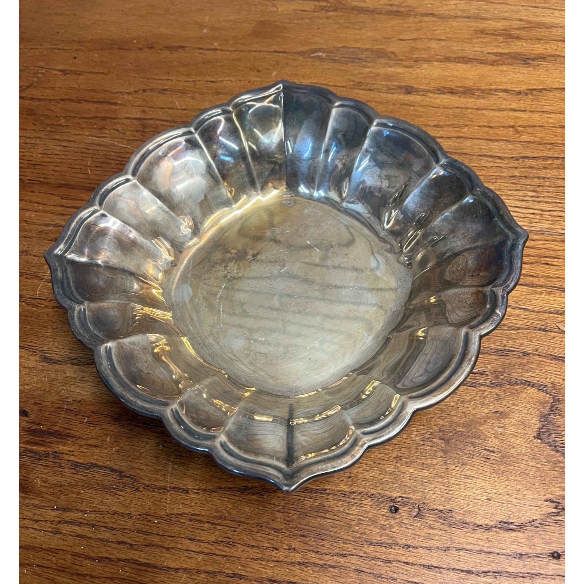 Vintage Chippendale by Reed & Barton Silver Plated 8-1/2" Serving Bowl Dish