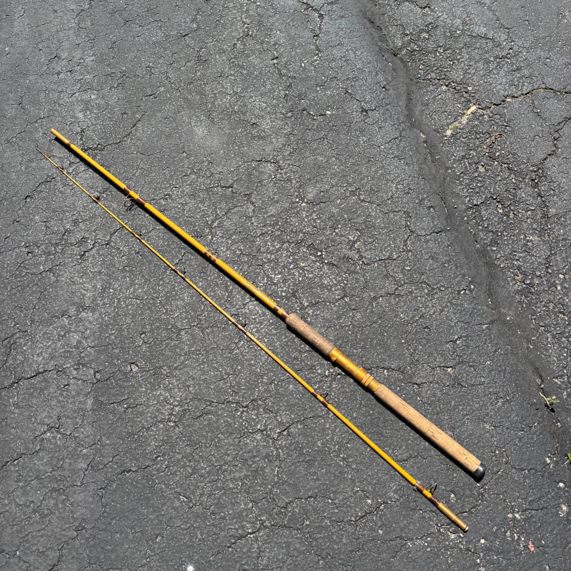 Vintage Grizzly Fenwick SP 1084 9 Foot Spinning Rod Fishing Pole