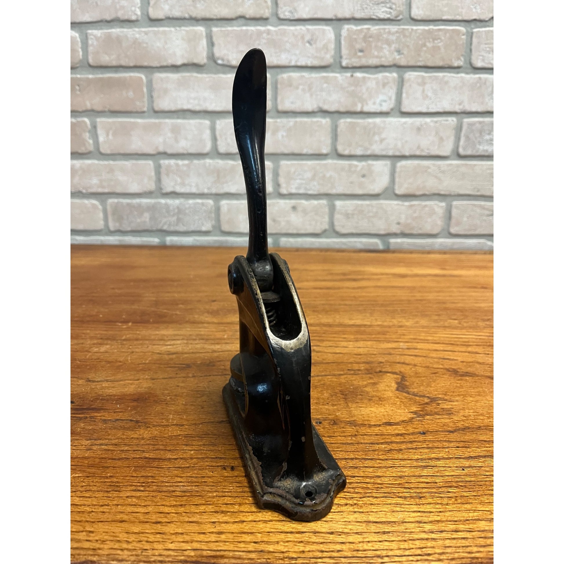 Antique Notary Public Mystic Workers Of The World Cast Iron Seal Stamp