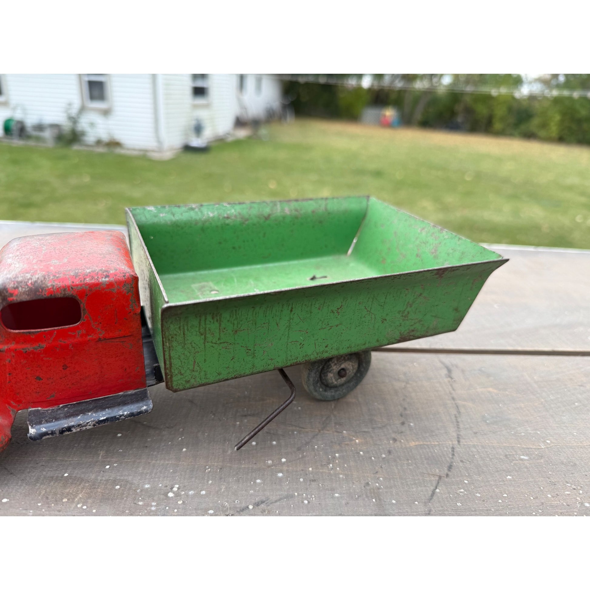 Vintage 1940s Wyandotte Marx Dump Ruck Red Green Pressed Steel Toy