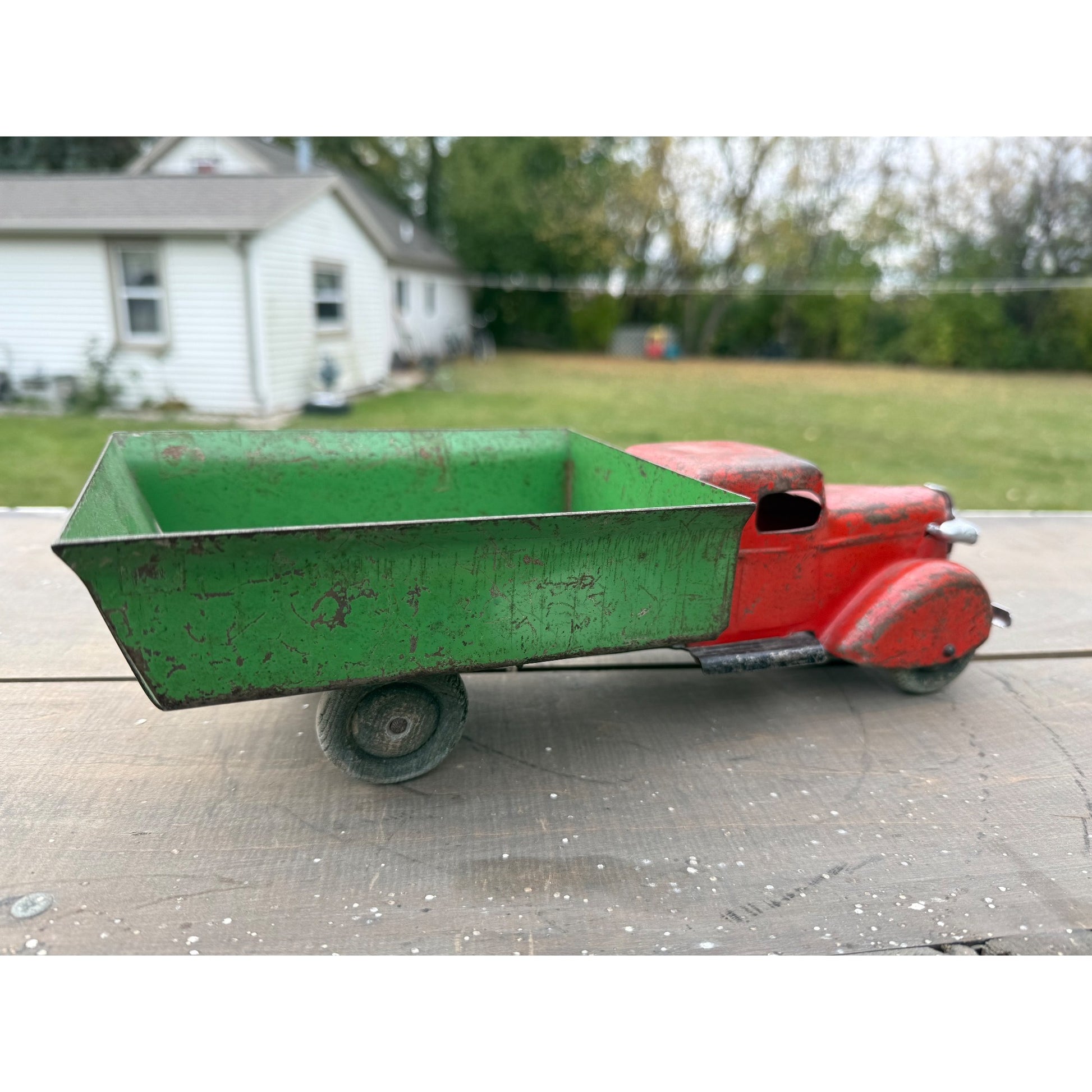 Vintage 1940s Wyandotte Marx Dump Ruck Red Green Pressed Steel Toy