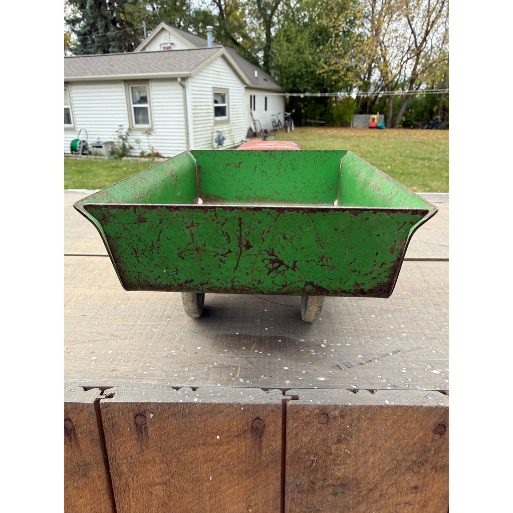 Vintage 1940s Wyandotte Marx Dump Ruck Red Green Pressed Steel Toy
