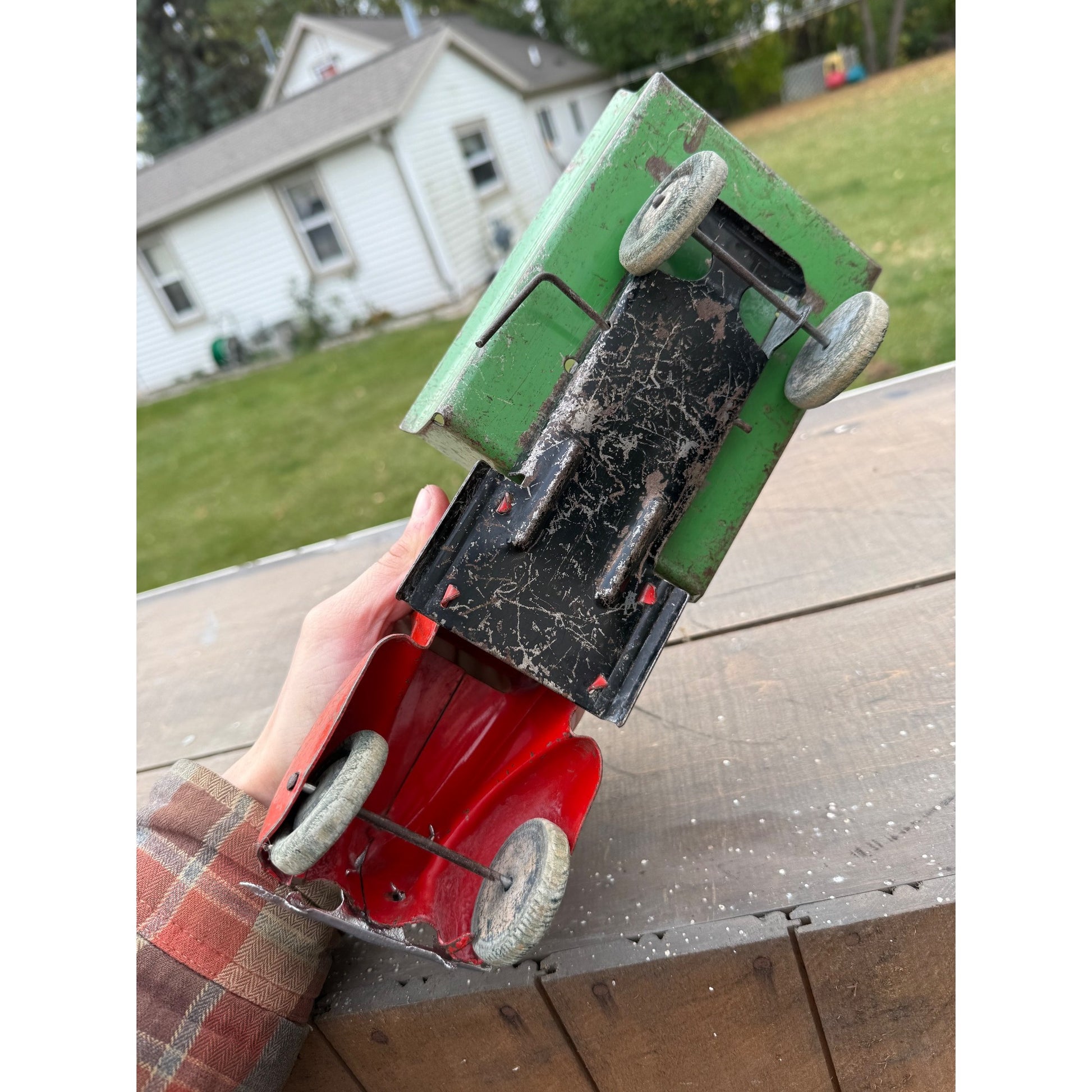 Vintage 1940s Wyandotte Marx Dump Ruck Red Green Pressed Steel Toy