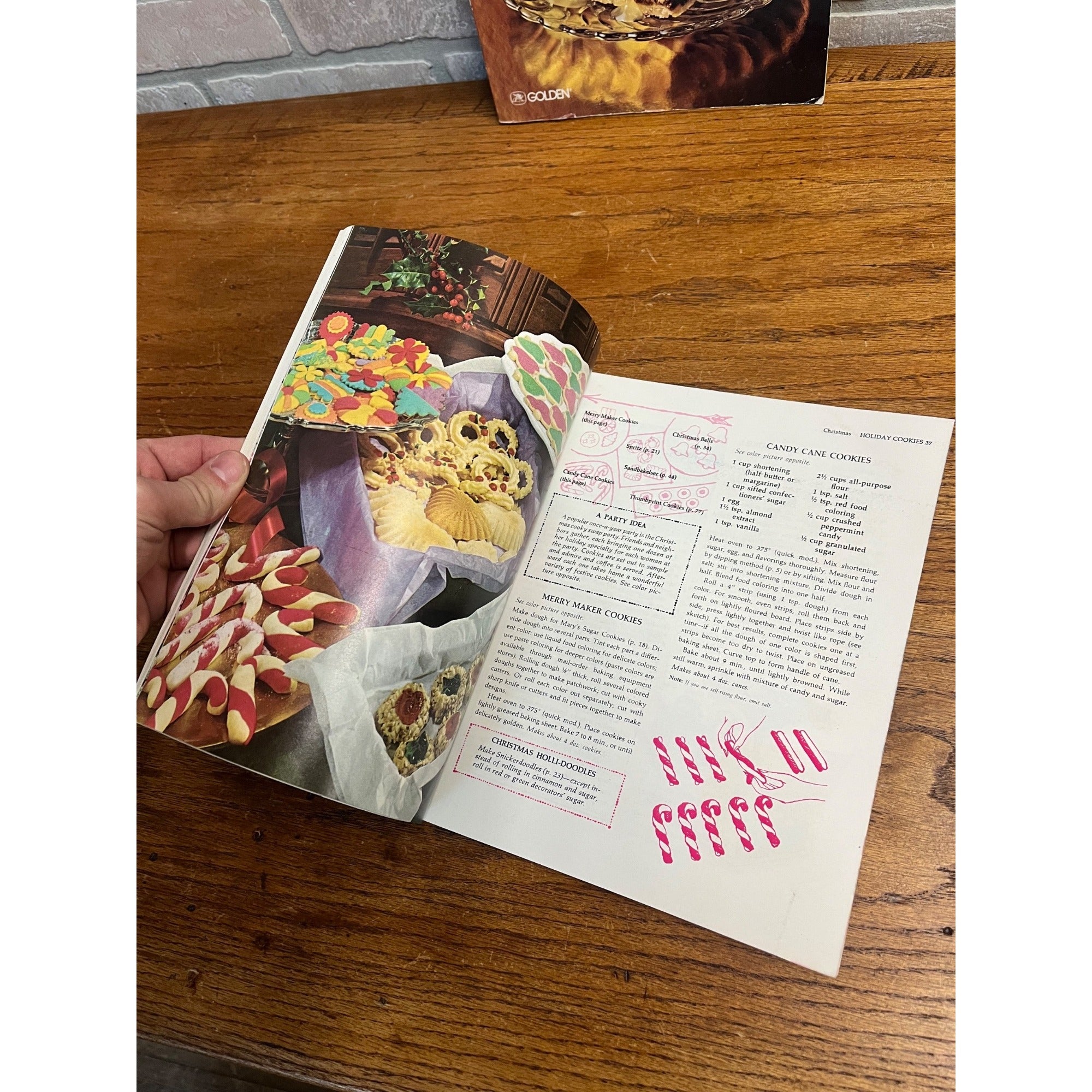 Vintage Betty Crockers Cooky Book (1978) Cookie Recipe Cookbook + Desserts