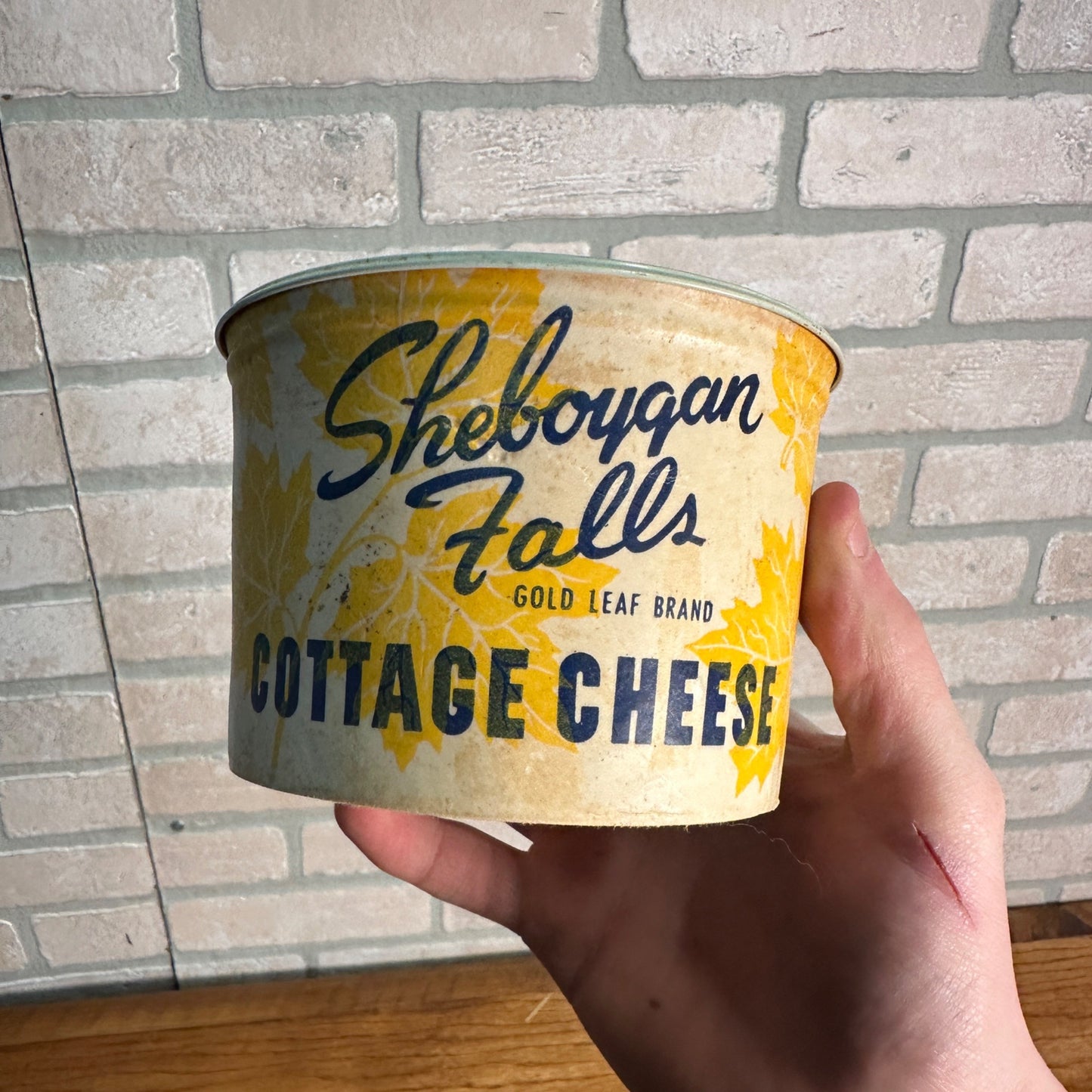 Vintage Sheboygan Falls Wi Gold Leaf Cottage Cheese Container With Cover