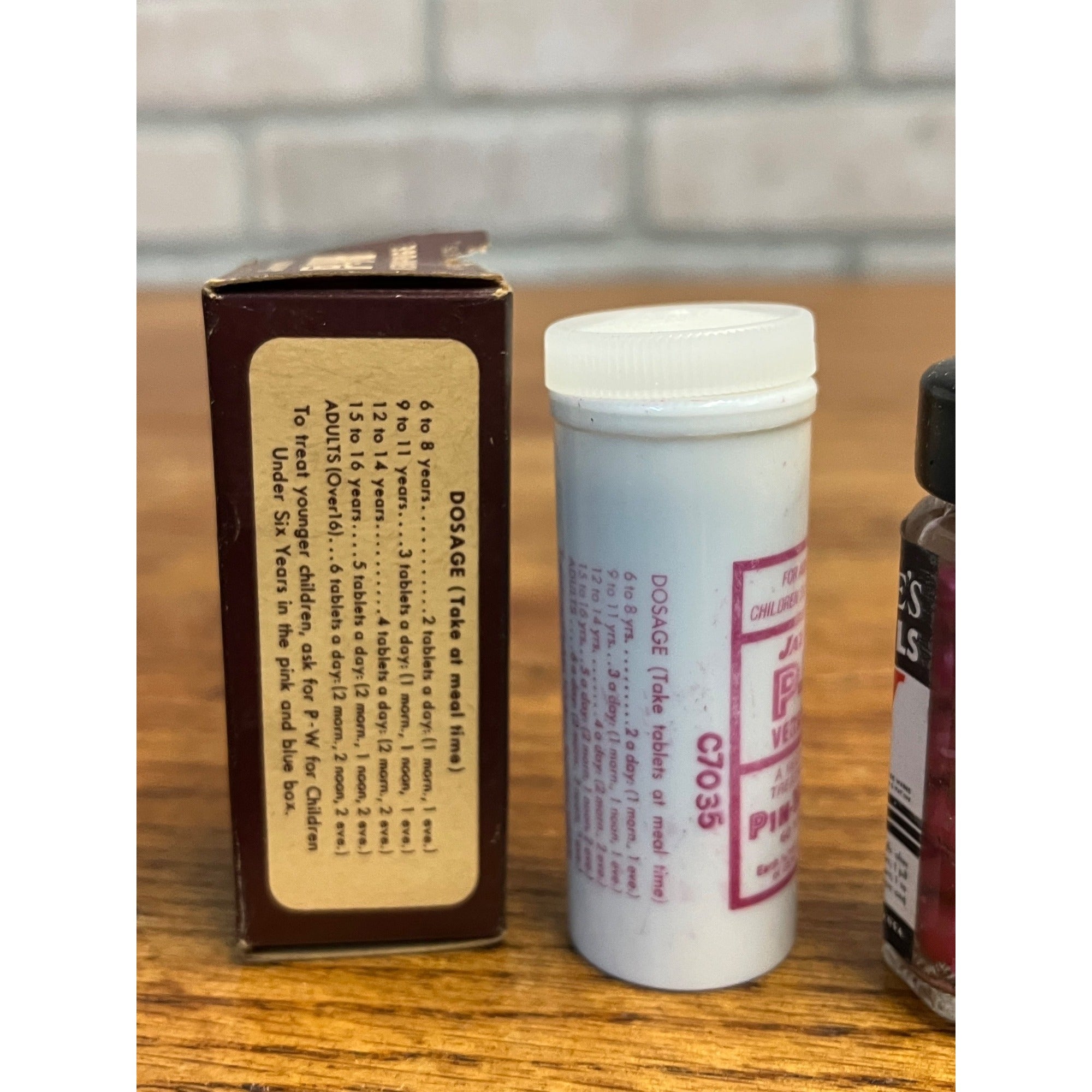 Vintage Dr. Jayne's Tonic Pills & Pinworms Tables Medicine Bottles w/ Boxes NOS