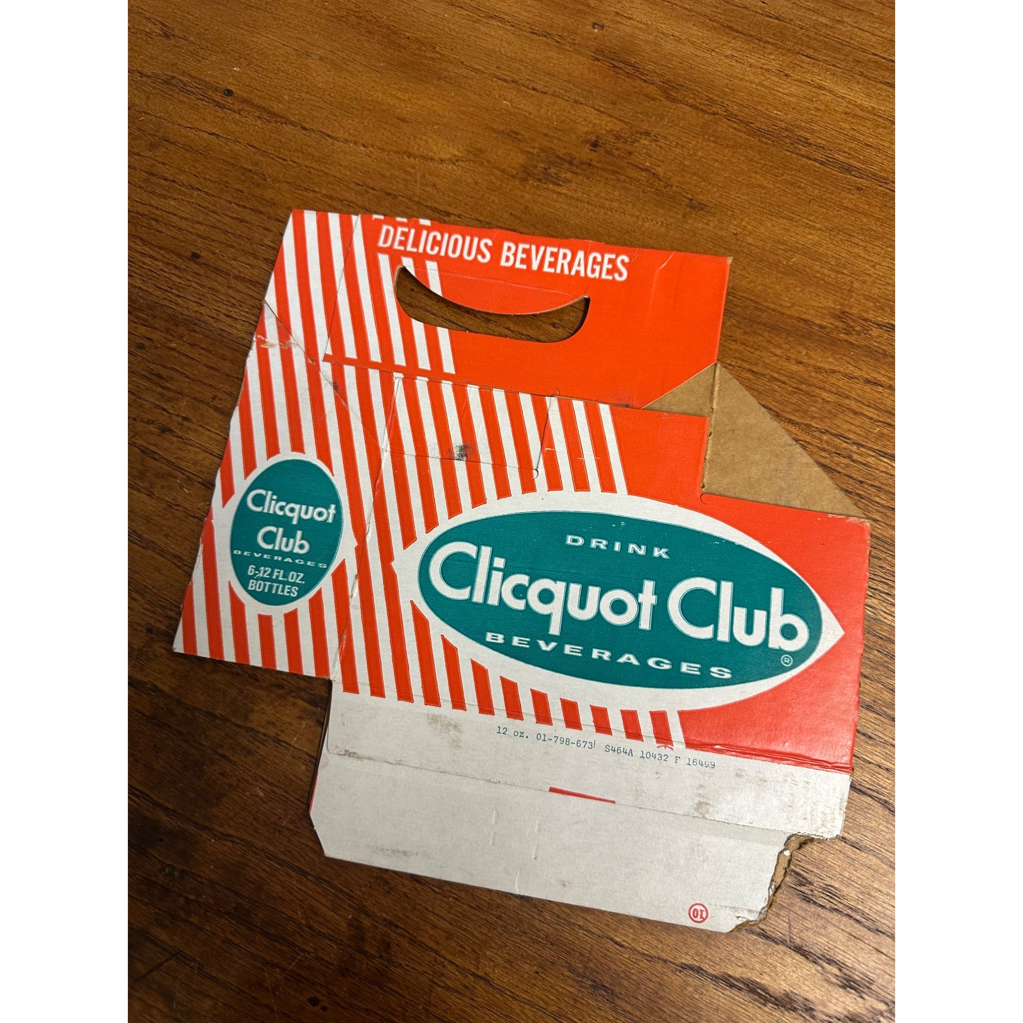 Clicquot Club Beverages Cardboard Carrier Six Pack Carton Bottle 6-Pack Case Vintage