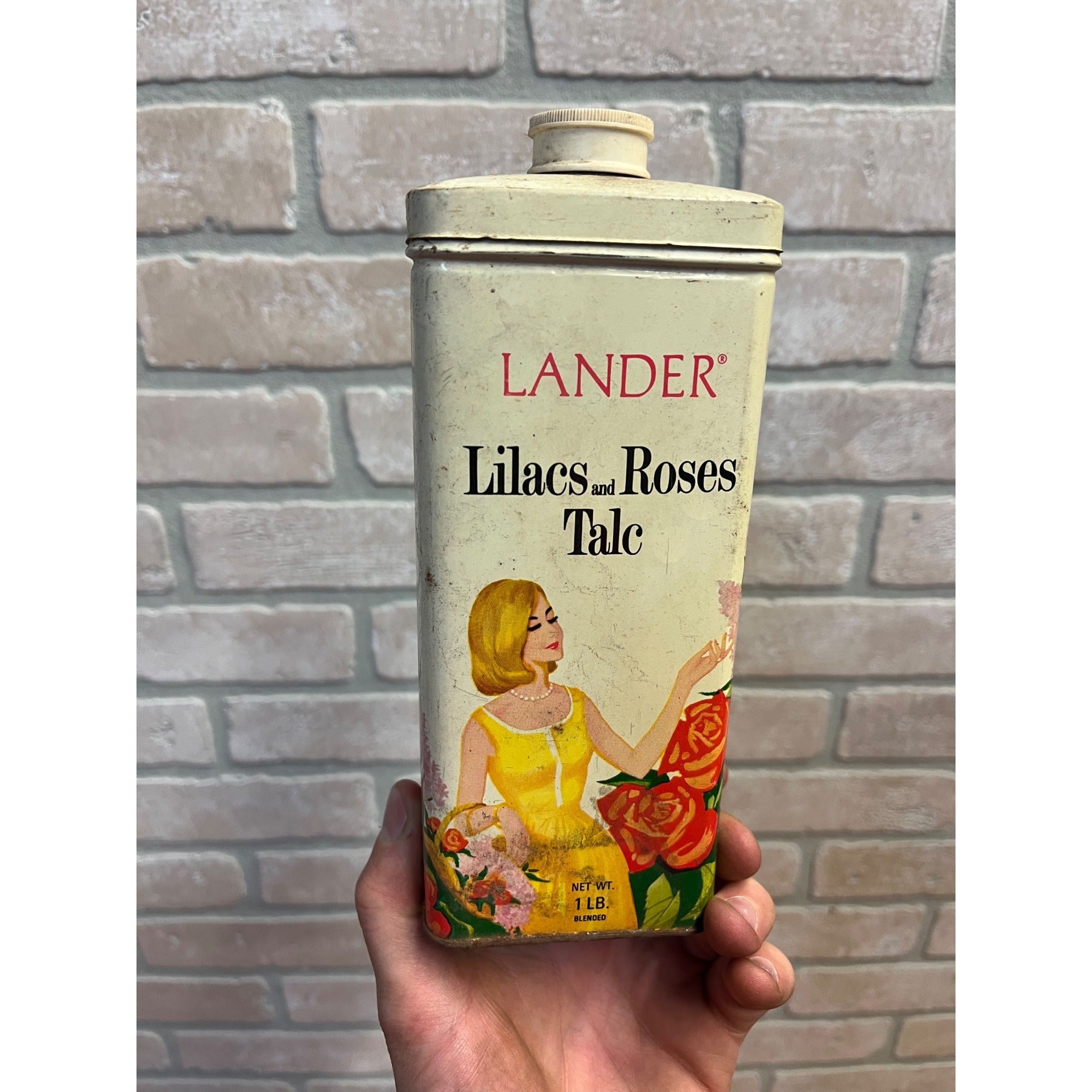 Vintage Talc Powder Lander Lilacs Roses Bathroom Bedroom Tin