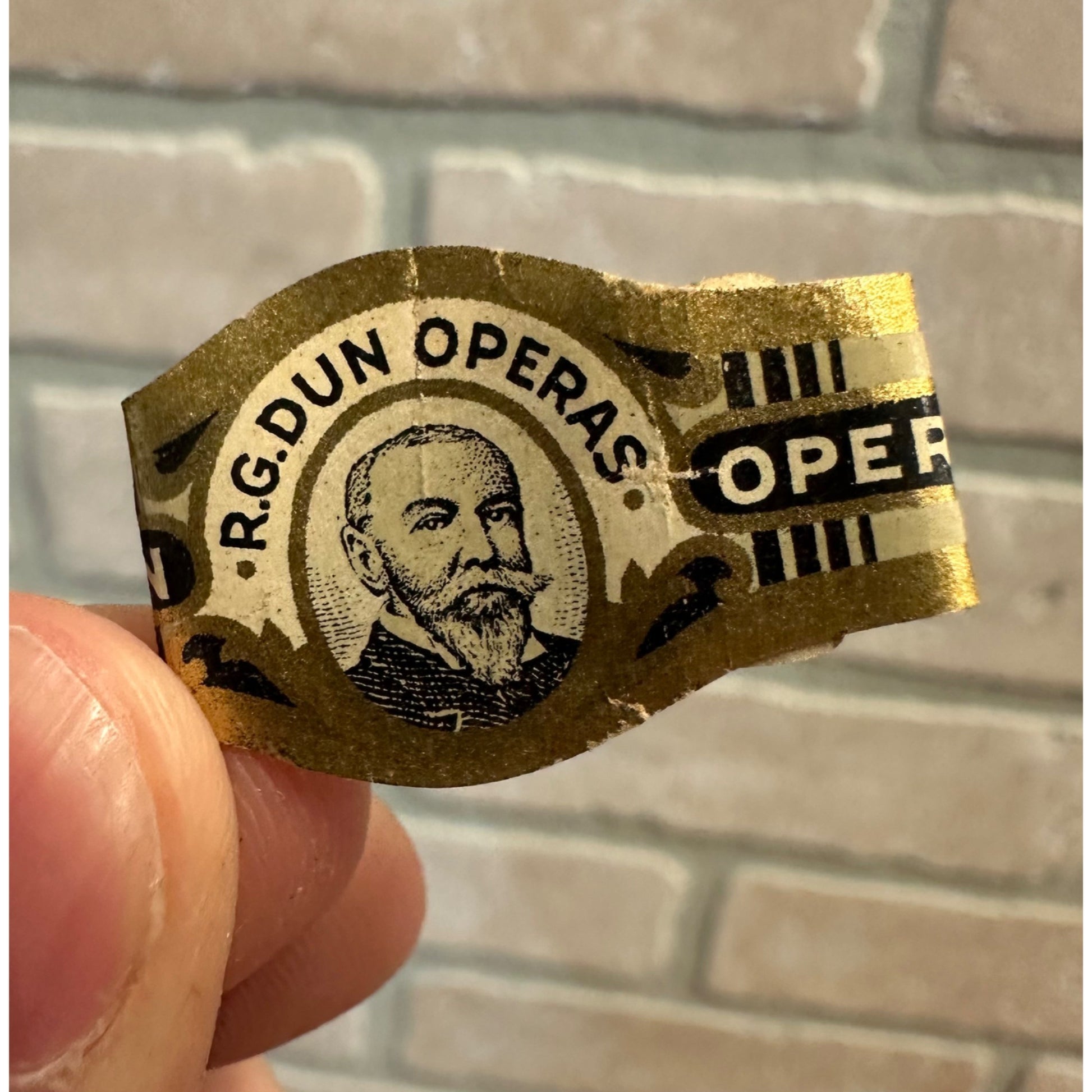 Vintage 1920s R.G. Dun Operas (Milwaukee, Wis) Cigar Wrapper Sleeve Label