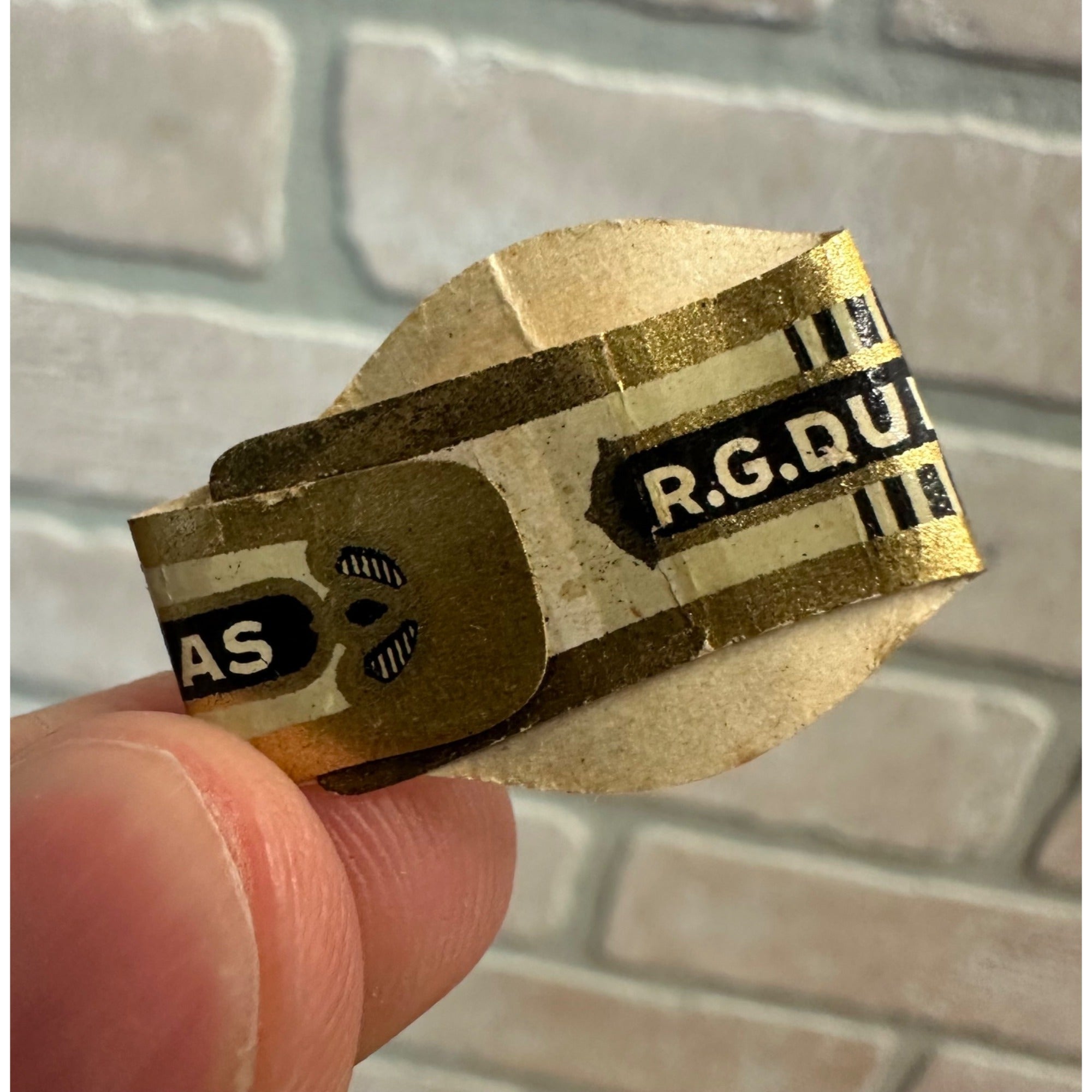 Vintage 1920s R.G. Dun Operas (Milwaukee, Wis) Cigar Wrapper Sleeve Label