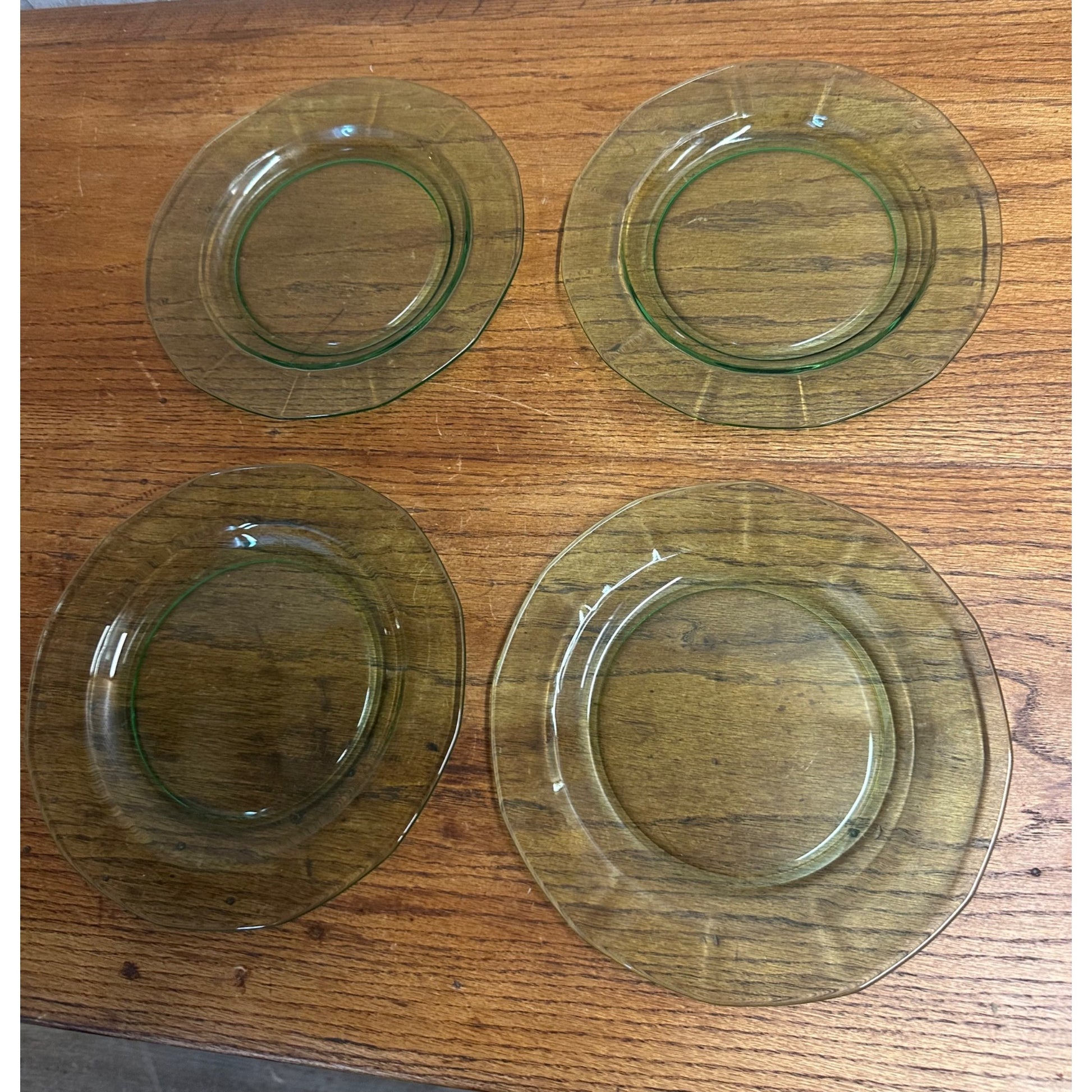 Vintage Uranium Vaseline Green Glass Salad Lunch Dessert Plate 4pc Lot 8.75"