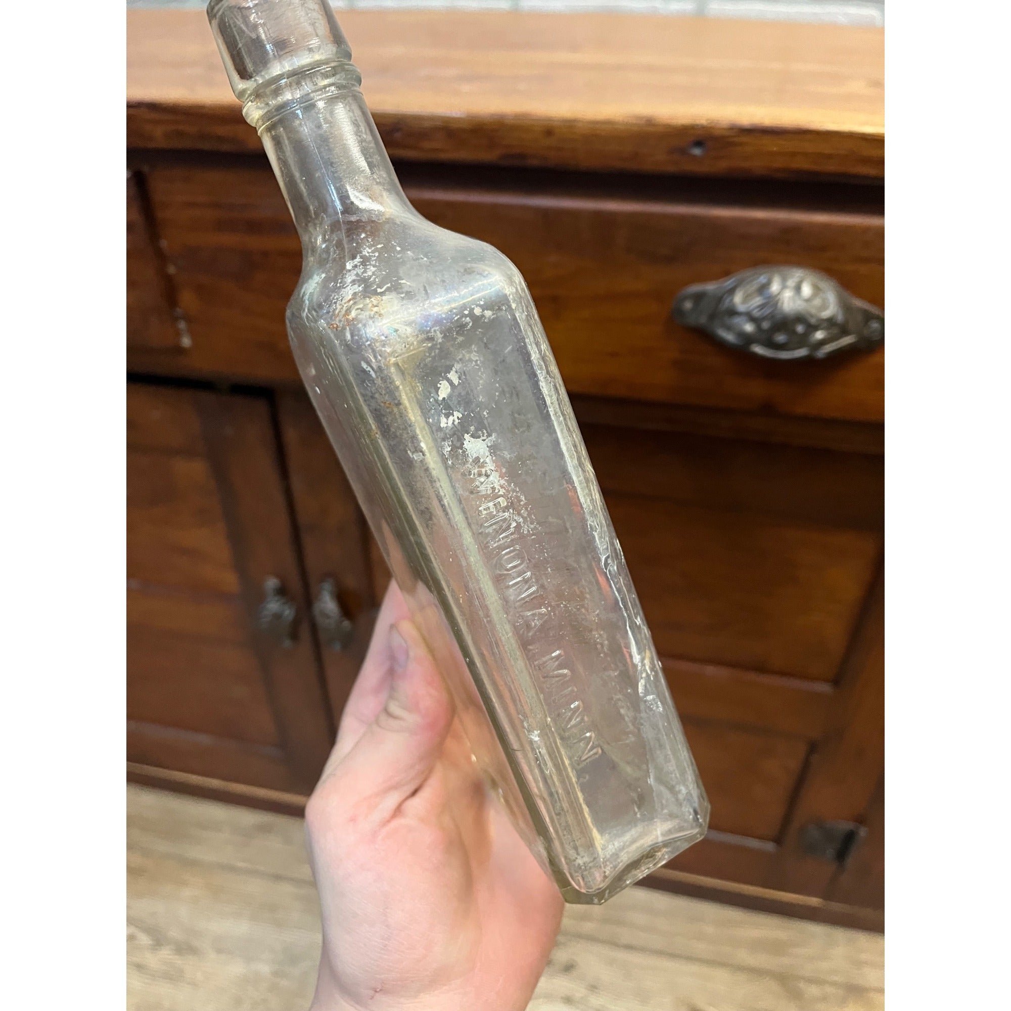 Dr. Wards Medical Company Antique Glass Medicine Bottle Bubbles Embossed 9 Inch