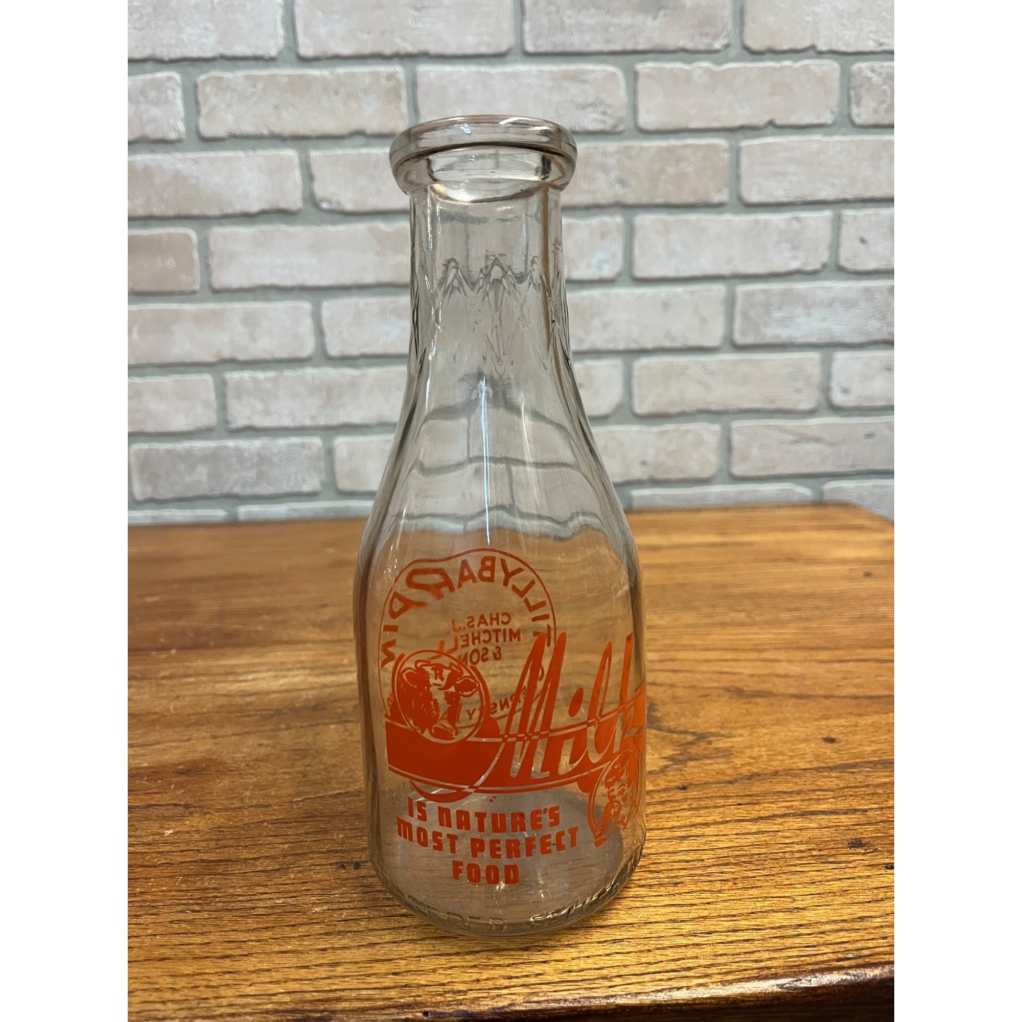 Tillybardin Guernsey Farms Chas. J. Mitchell ACL Quart Milk Bottle Waukesha WI