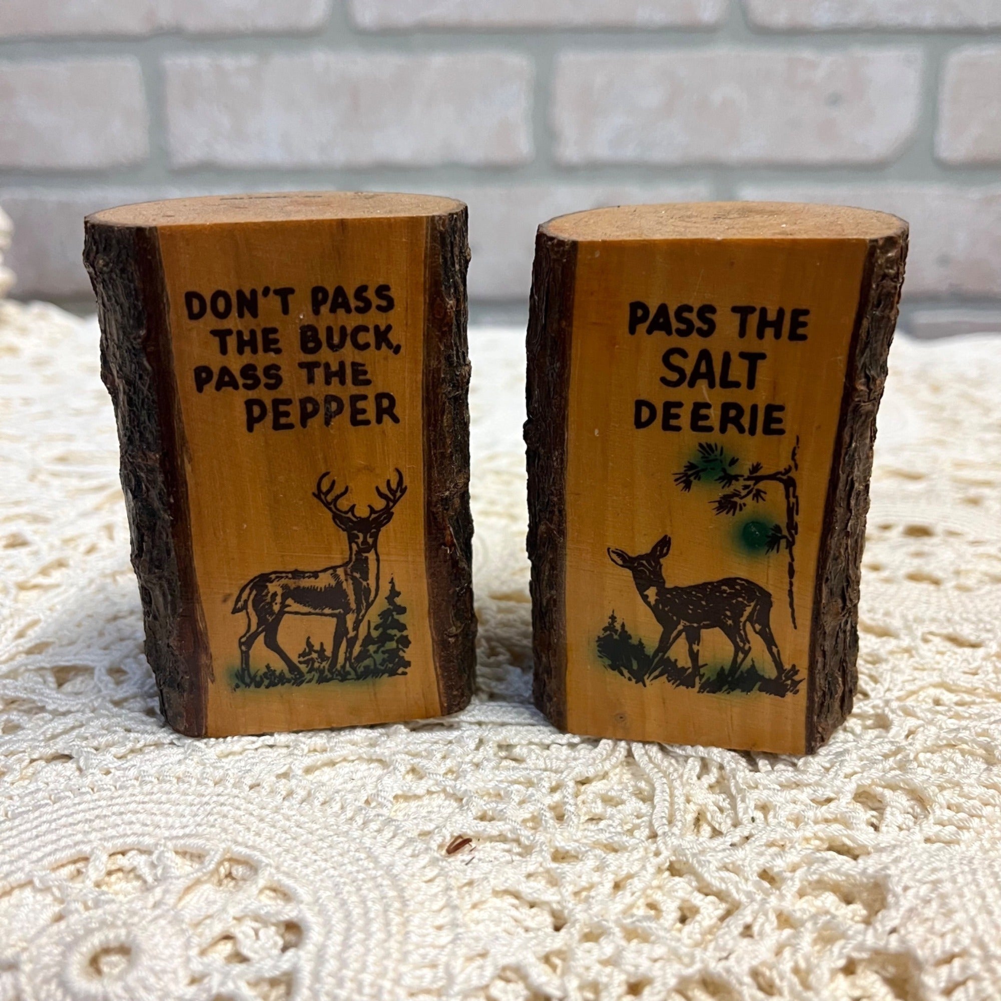 Vintage Salt and Pepper Shakers Wooden Log Kitschy Deer MCM Retro Cabin Decor