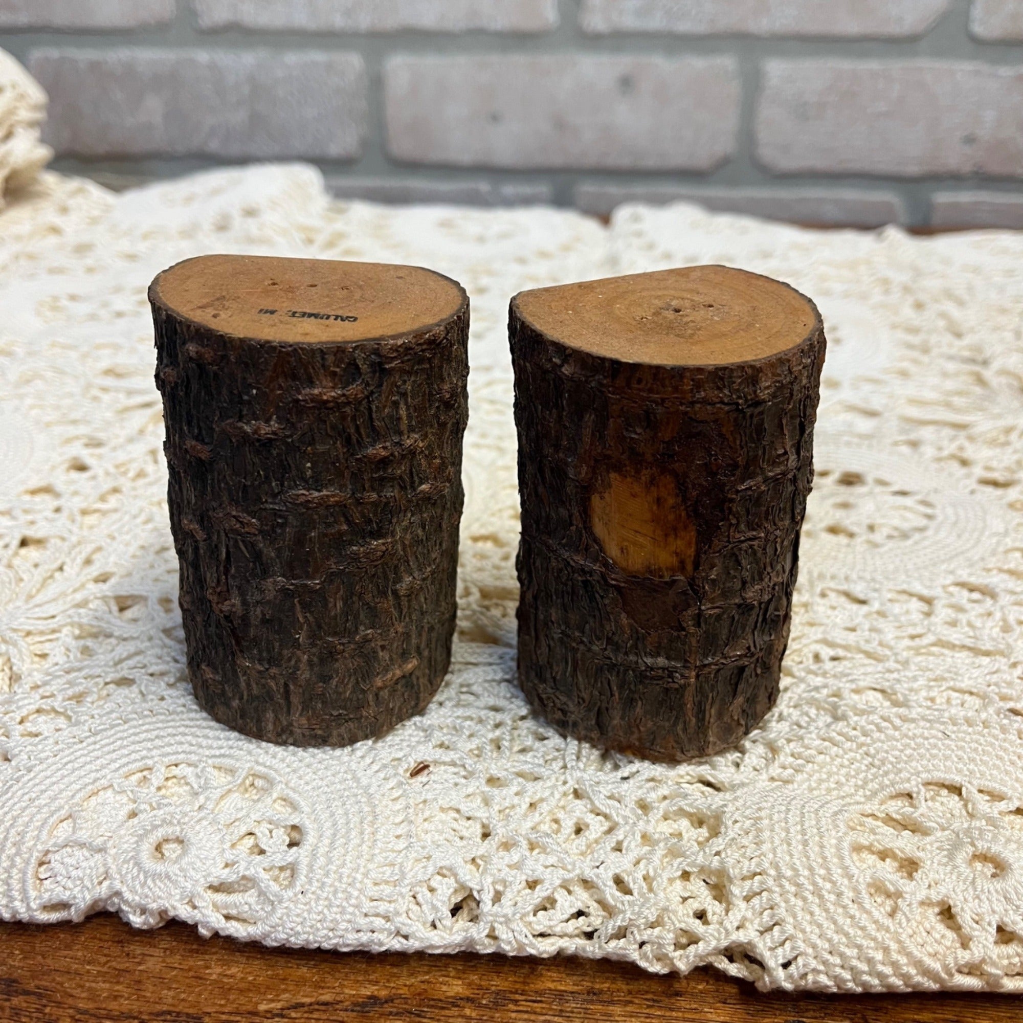 Vintage Salt and Pepper Shakers Wooden Log Kitschy Deer MCM Retro Cabin Decor