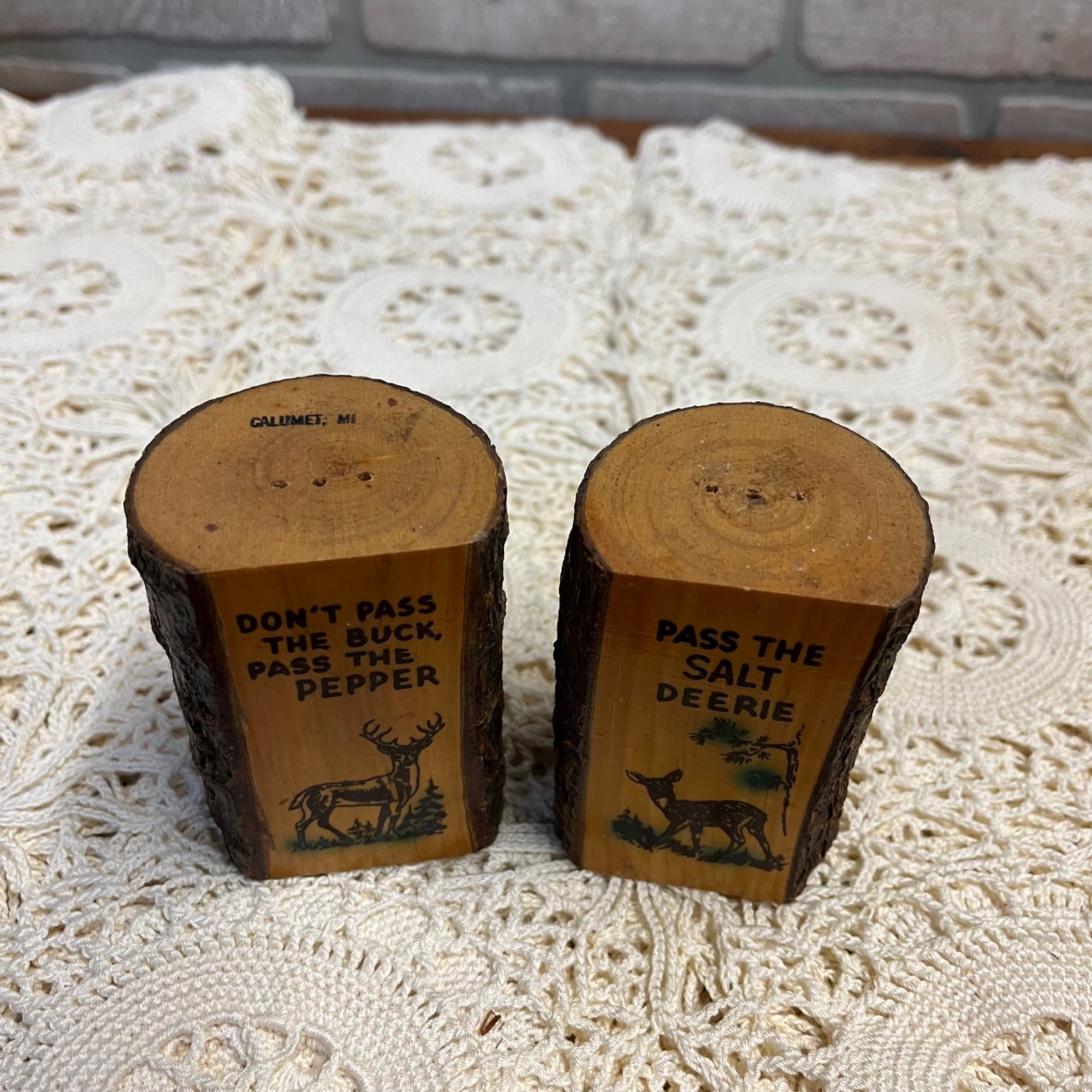 Vintage Salt and Pepper Shakers Wooden Log Kitschy Deer MCM Retro Cabin Decor