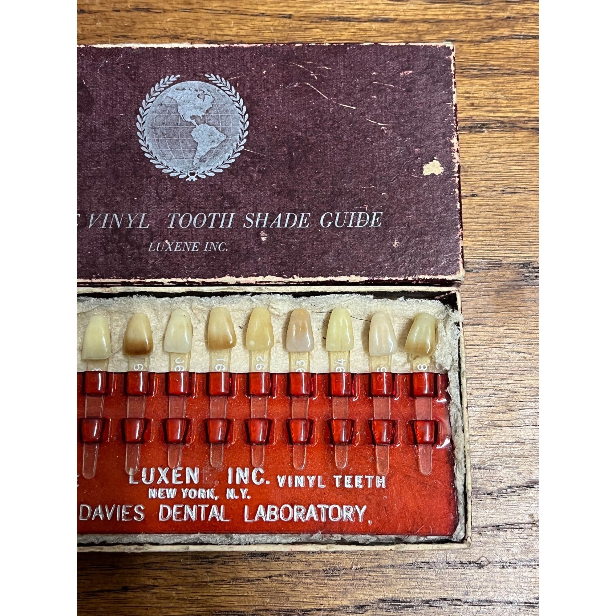 Vintage Luxene Tooth Shade Guide Medical Oddity + Box Davies Dental Laboratory