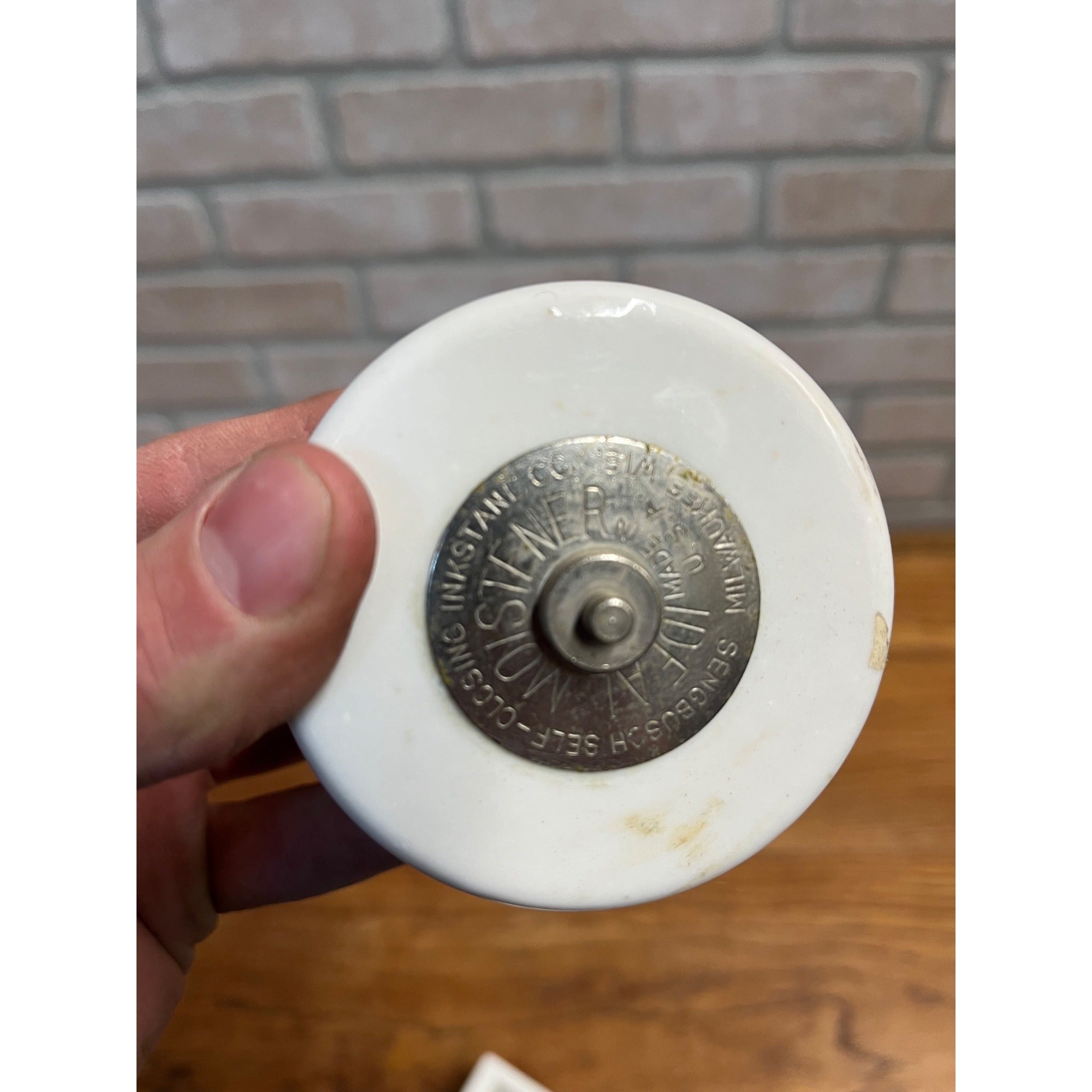 Vintage Sengbusch Porcelain Ideal Moistener Envelope Wet Roller Wheel 4.25"