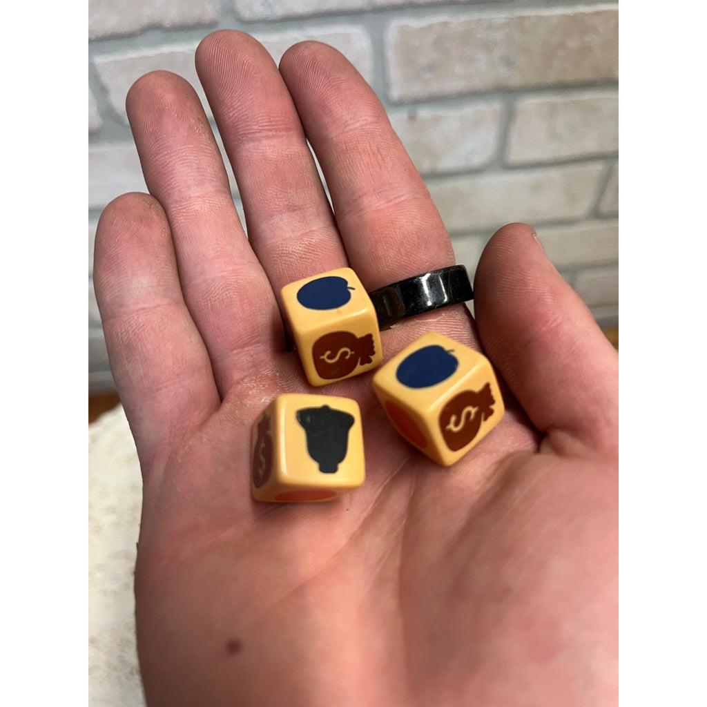 Original Vintage Jackpot Slot Game Dice Butterscotch Bakelite (3)