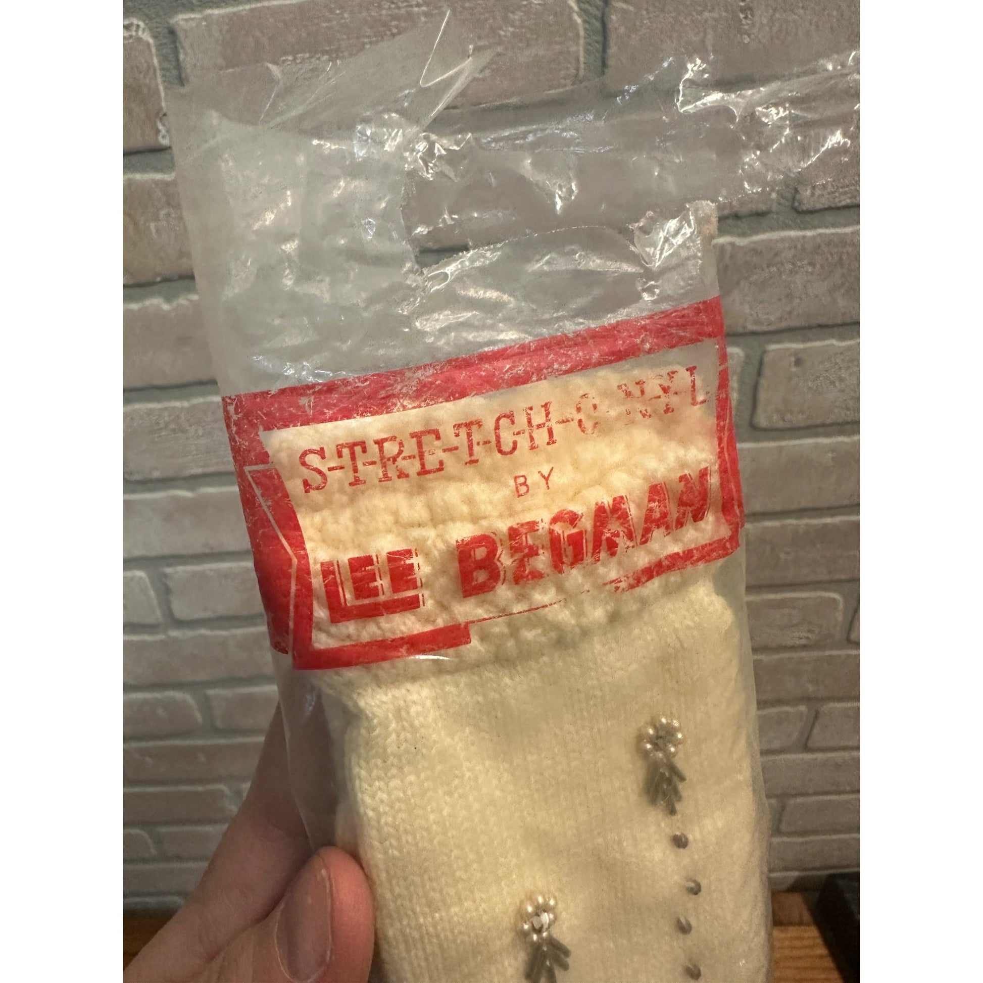 Vintage 1950s Lee Begman NOS Ladies White Beaded Gloves Nylon New Deadstock