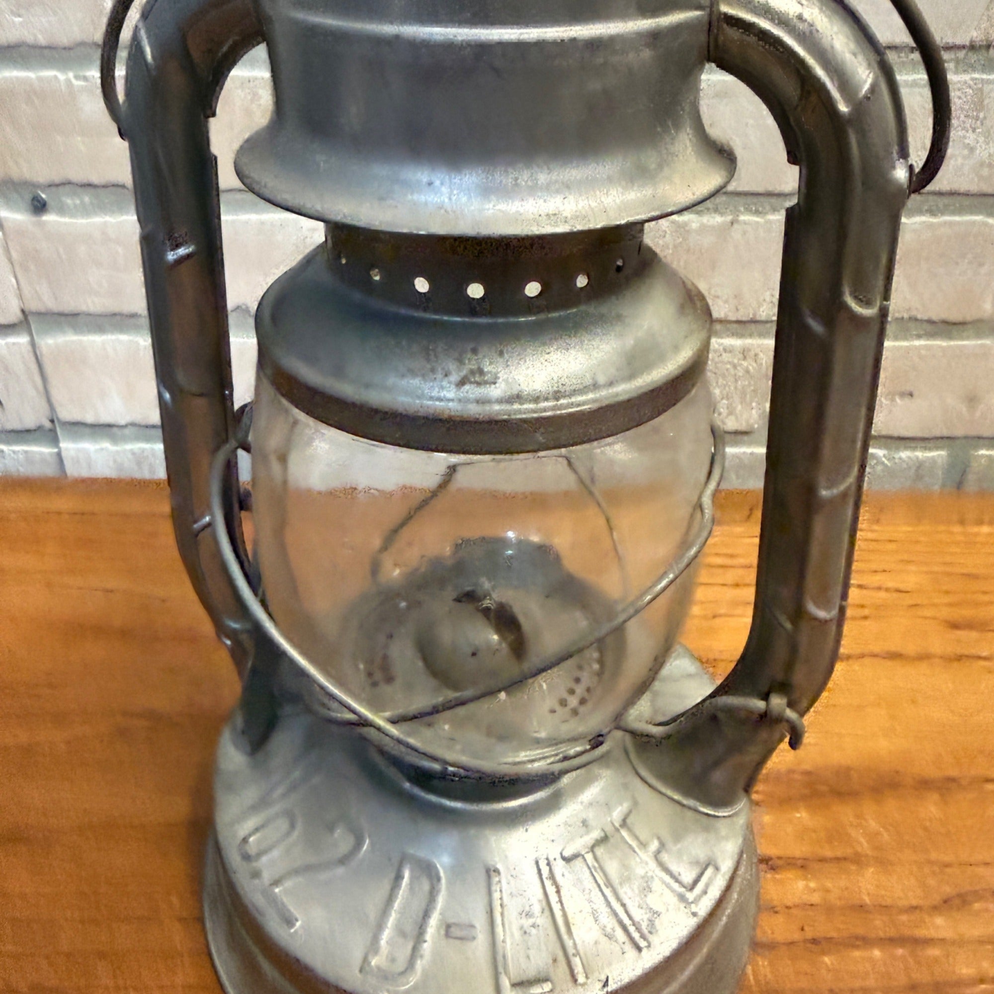 Dietz No 2 D-Lite Vintage Railroad Kerosene Great Condition Cabin Decor