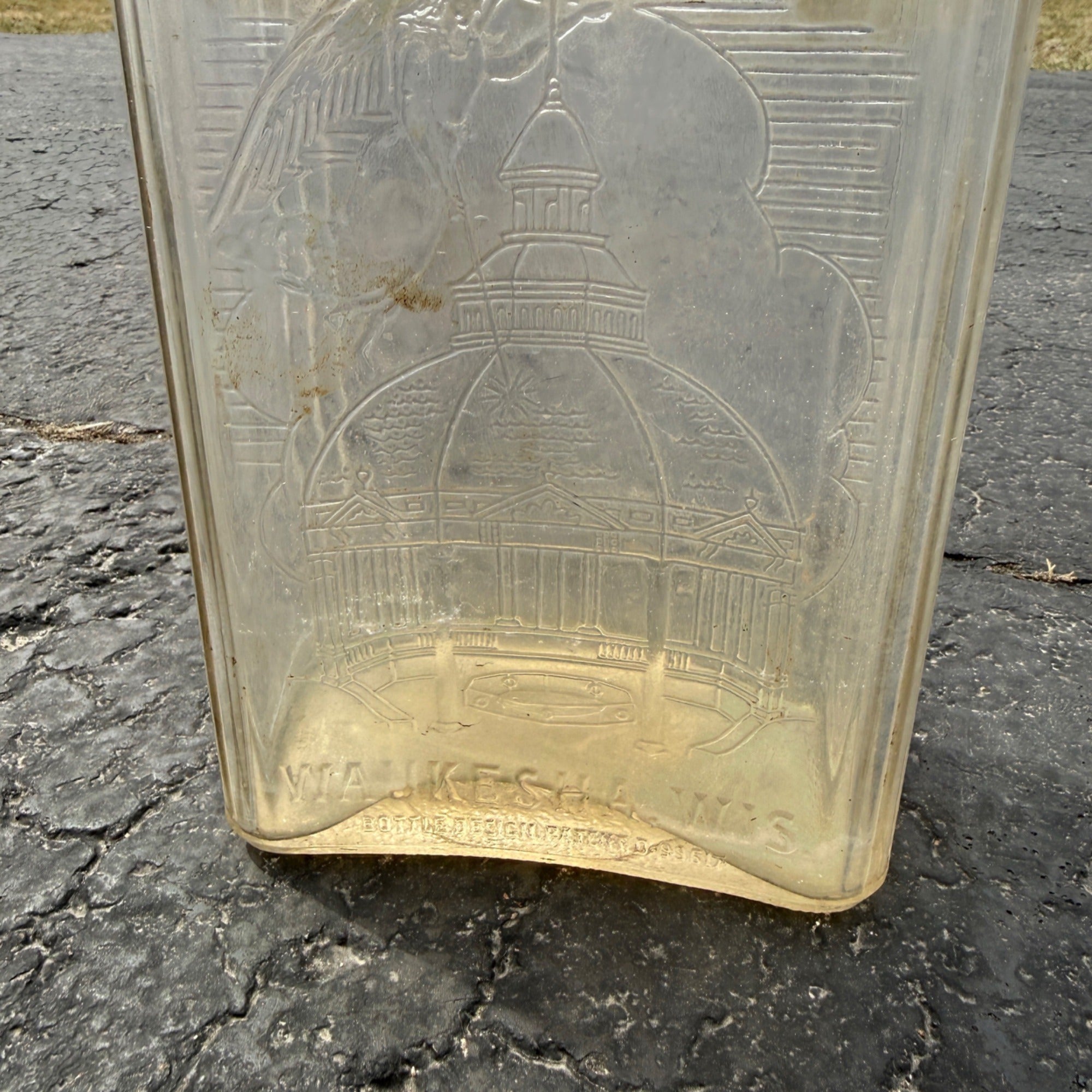 Vintage Waukesha Wis Half Gallon BETHESDA Natural Spring Water Embossed Bottle