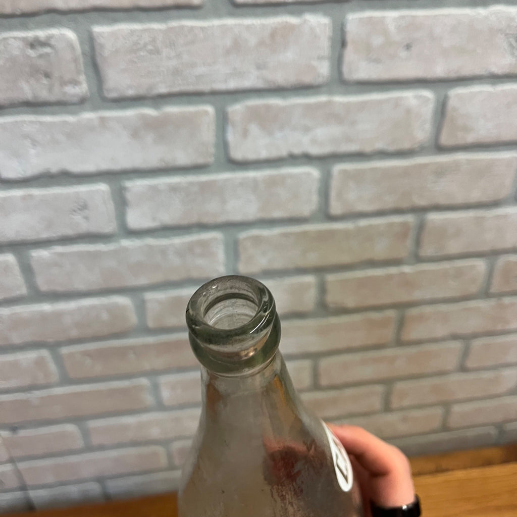 Cal Beverages Binder Oshkosh Wis 32 Ounce Soda Bottle