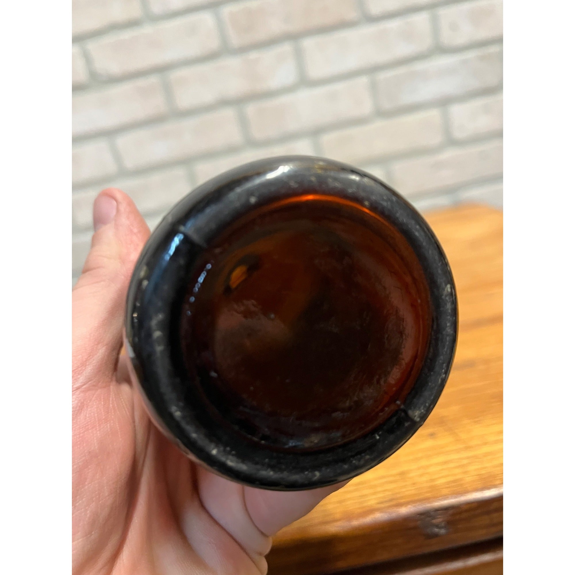 Early Lot (2) EL Husting Milwaukee Amber Bottles Wisconsin