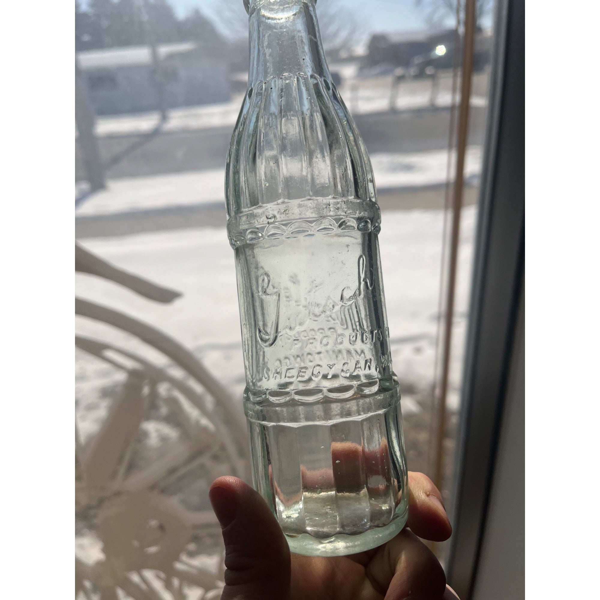 Rare Dual City Manitowoc Sheboygan WI Bottle Manitowoc Products Co Gutsch Prod