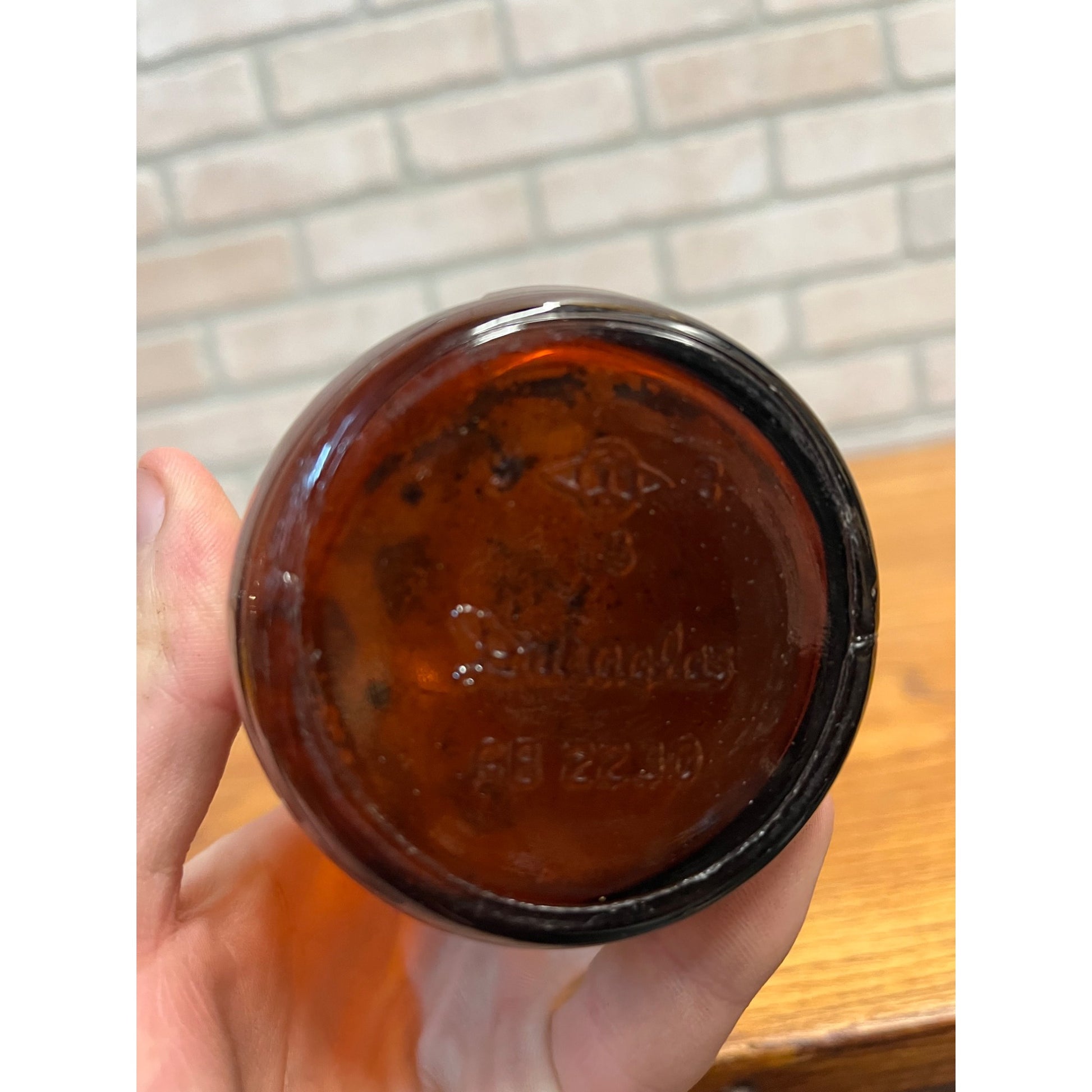 Vintage Commander Beer Capitol Brewing Co IRTP Paper Label Bottle Milwaukee 12oz