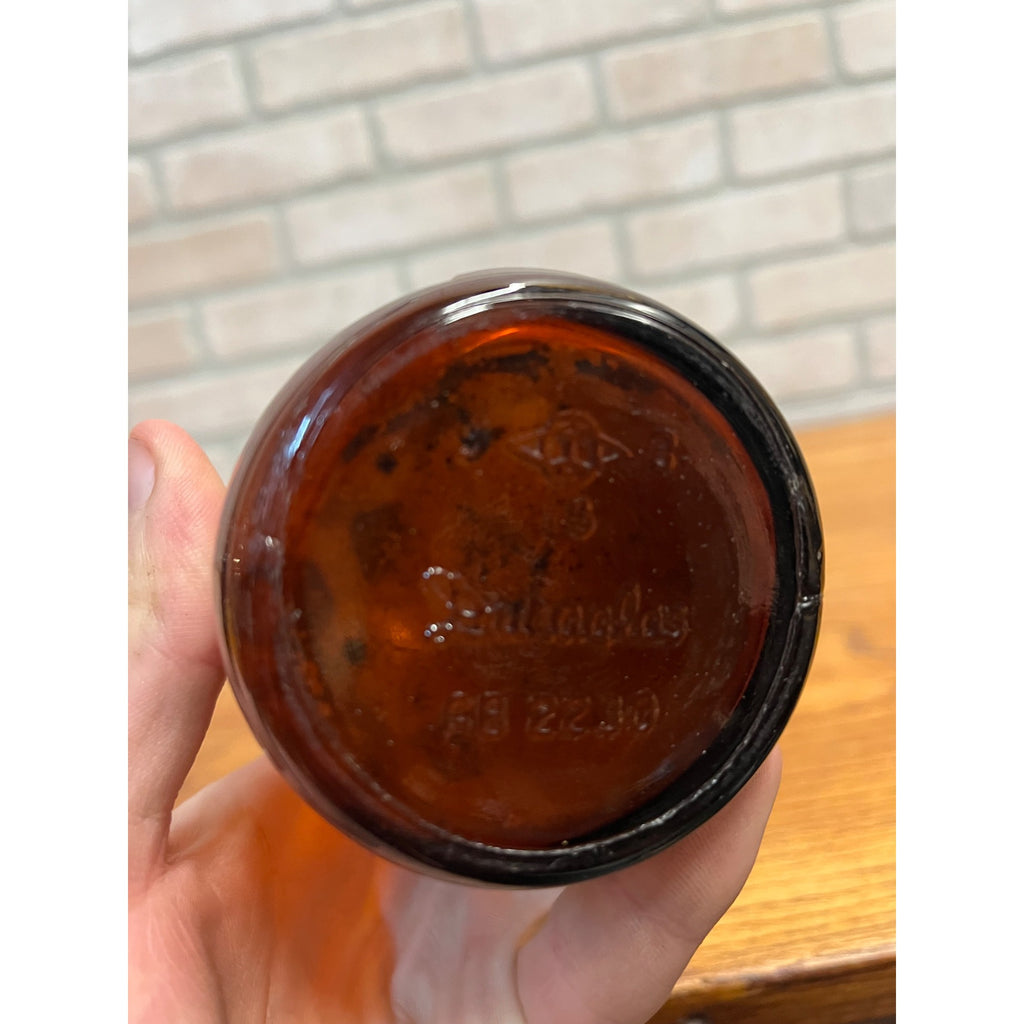Vintage Commander Beer Capitol Brewing Co IRTP Paper Label Bottle Milwaukee 12oz