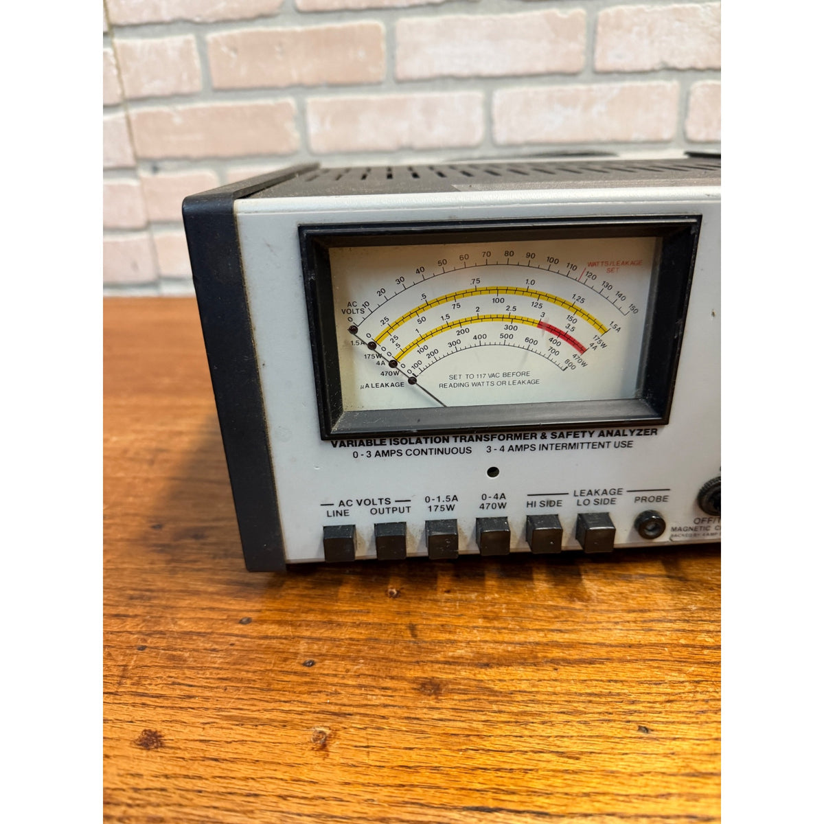 Sencore PR57 AC Powerite Variable Isolation Transformer Safety Analyzer Variac