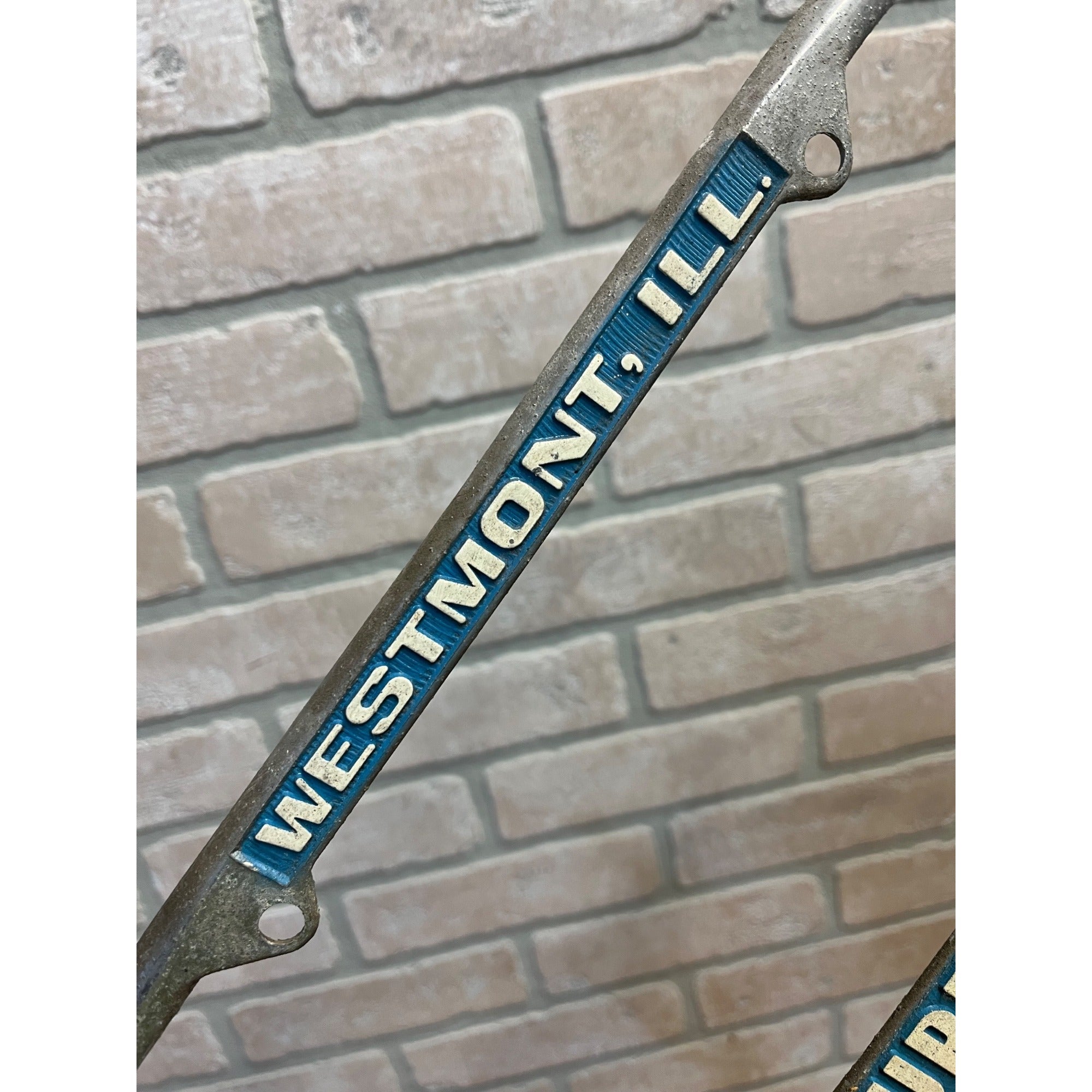 Vintage Laurel Motors Westmont IL Mercedes-Benz BMW Metal License Plate Frame