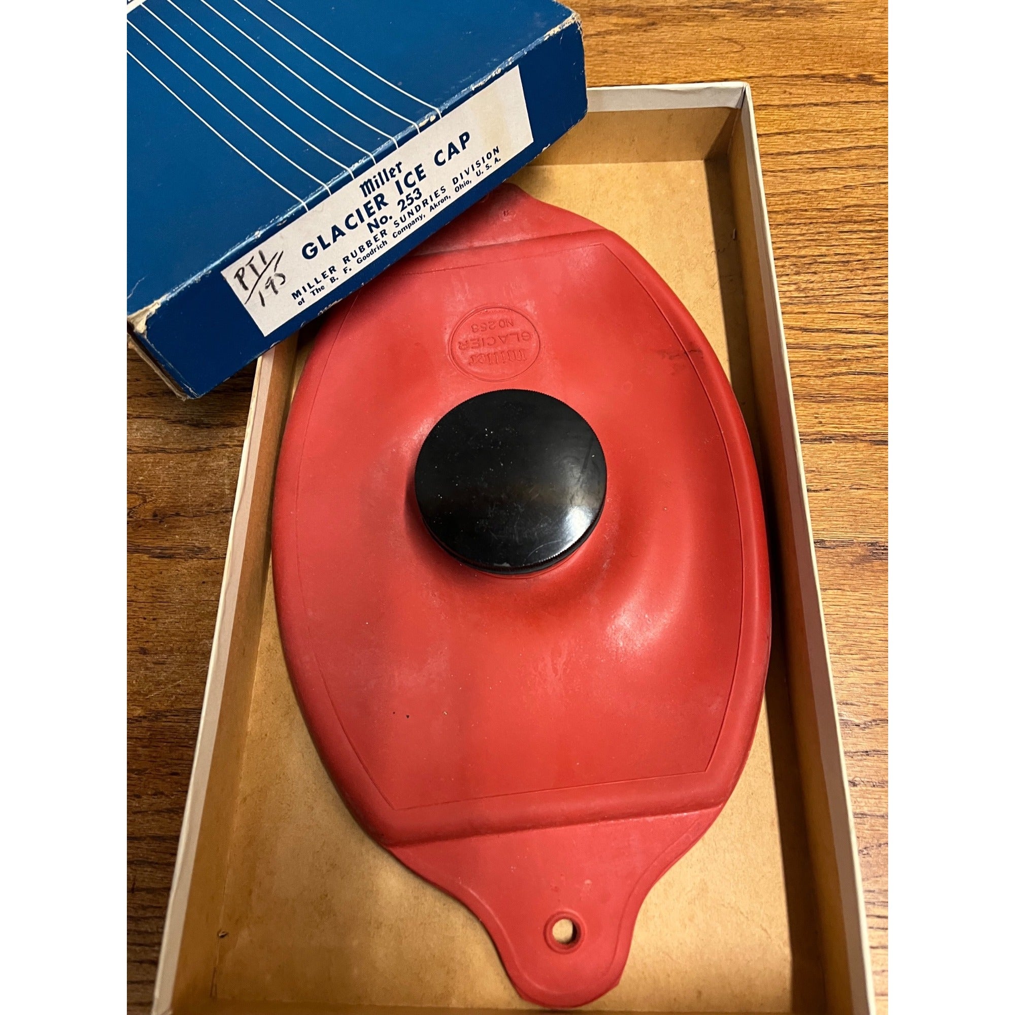 Vintage 1950s Miller Glacier Ice Cap Rubber Refillable Ice Pack w/ Orig. Box