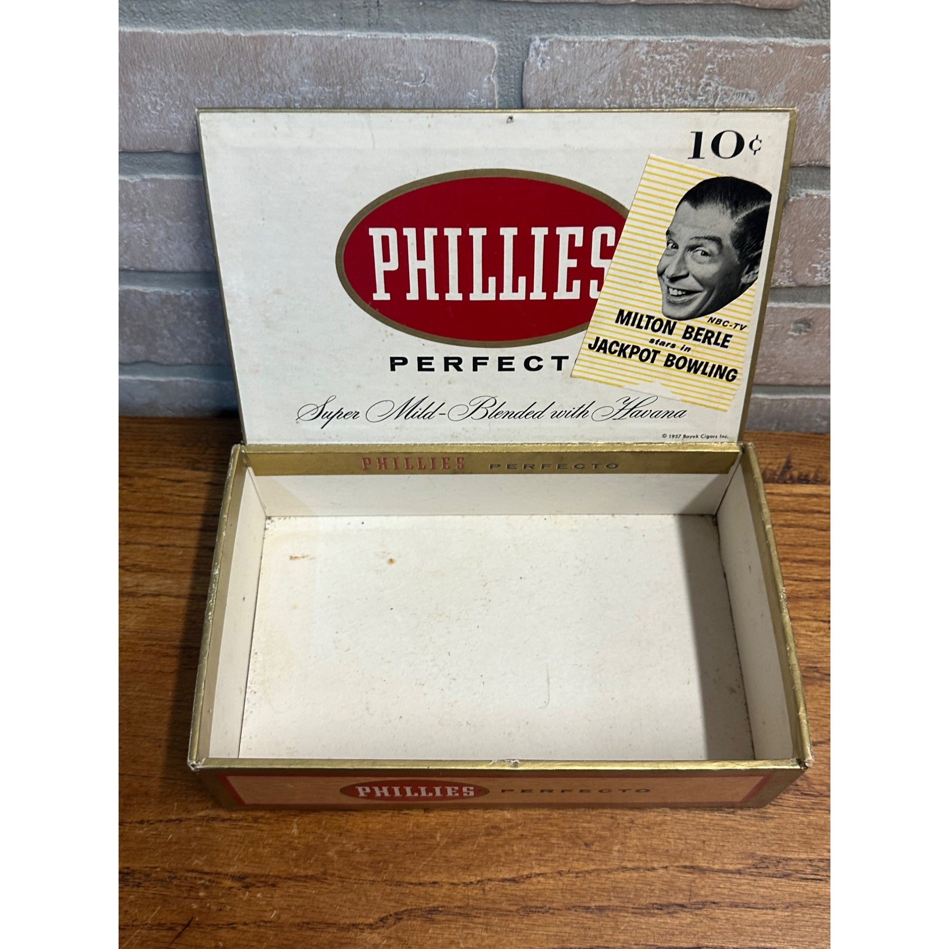 Vintage 1957 Phillies Perfector Cigar Box Milton Berle NBC TV Star Bayuk Co.