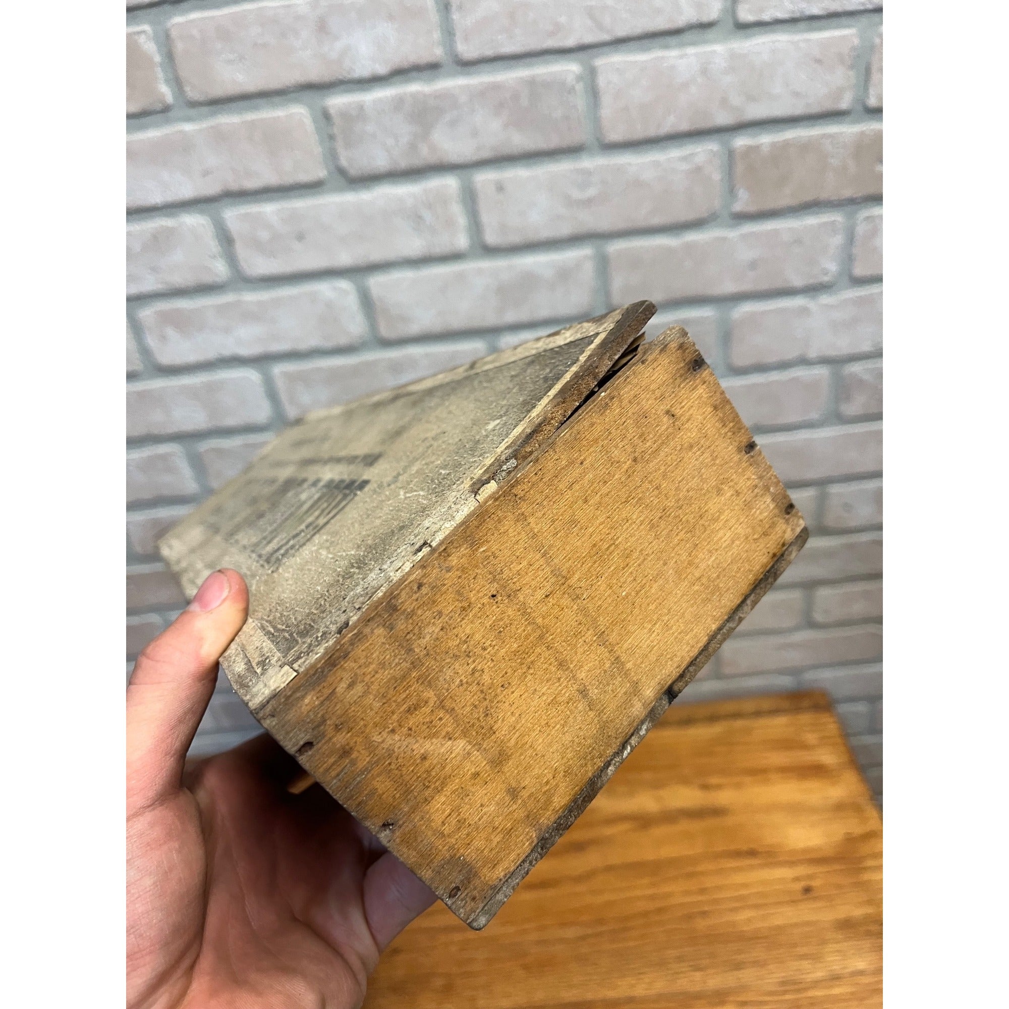 Vintage Knockouts 5-Cent Nickel Cigar Wooden Box 1920s Milwaukee Wis Kerns