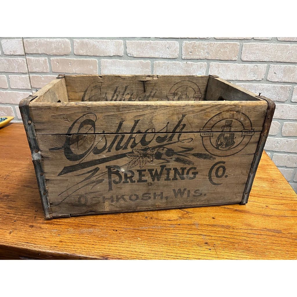 Pre-Prohibition Vintage Oshkosh Brewing Co. Chief Oshkosh Wood Beer Crate Box