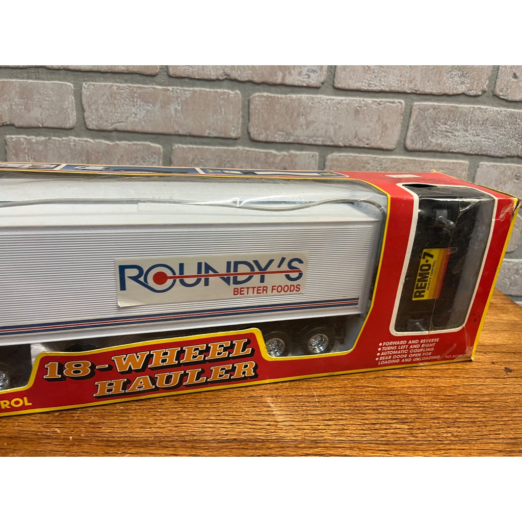 1993 Scientific Toys 18 Wheel Hauler Remote Control Roundys RARE! New in Box