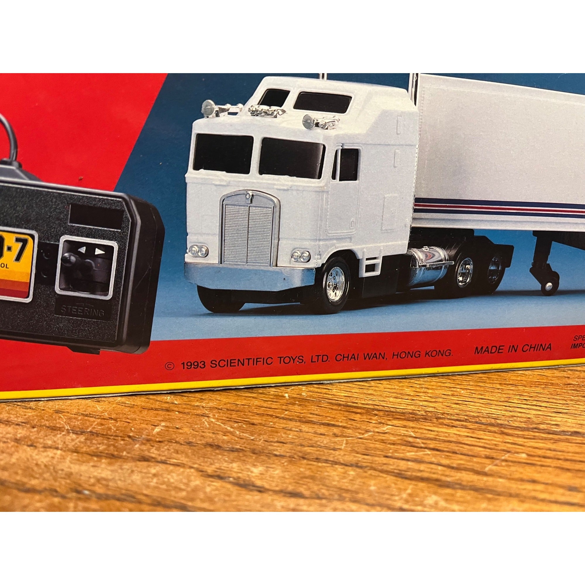 1993 Scientific Toys 18 Wheel Hauler Remote Control Roundys RARE! New in Box