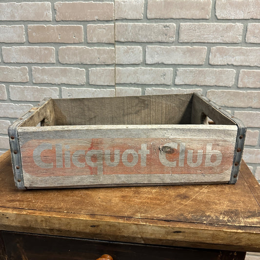 Vintage Clicquot Club King Size Soda Carrier Crate Box Bottle