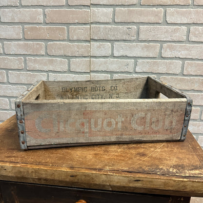 Vintage Clicquot Club King Size Soda Carrier Crate Box Bottle