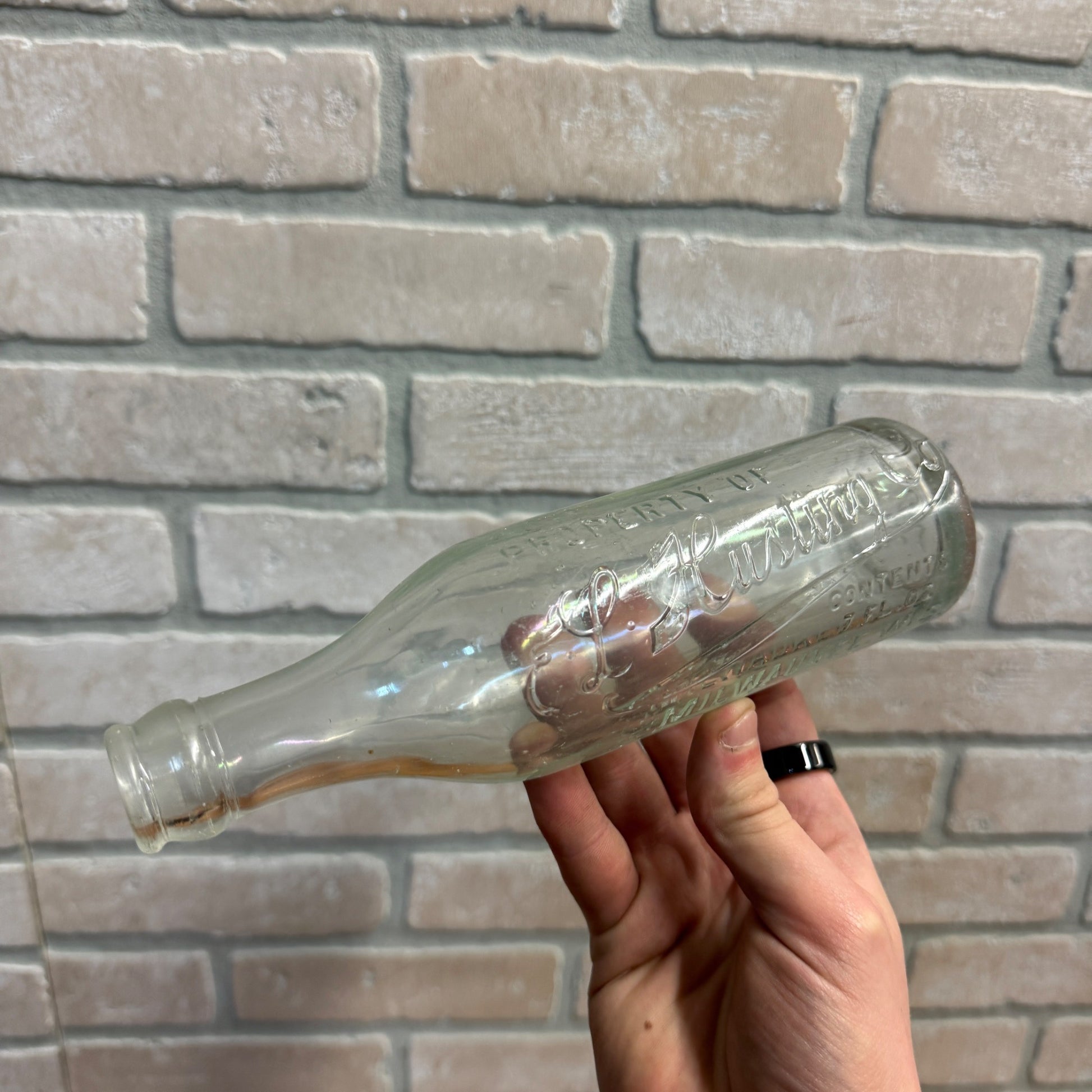 Vintage 1920s E.L. Husting Co. Embossed Soda Bottle Milwaukee Wisconsin 7oz