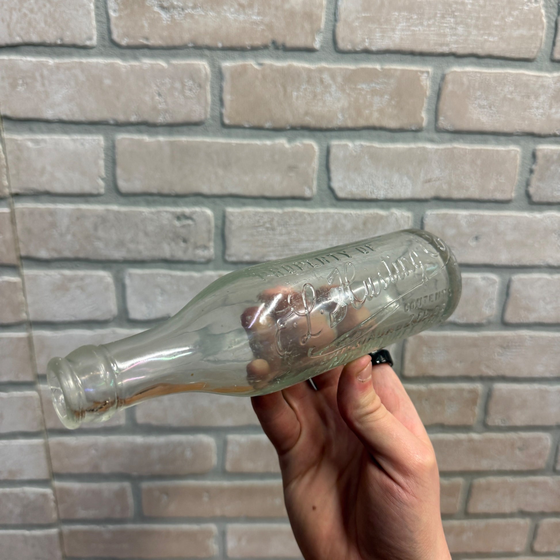 Vintage 1920s E.L. Husting Co. Embossed Soda Bottle Milwaukee Wisconsin 7oz