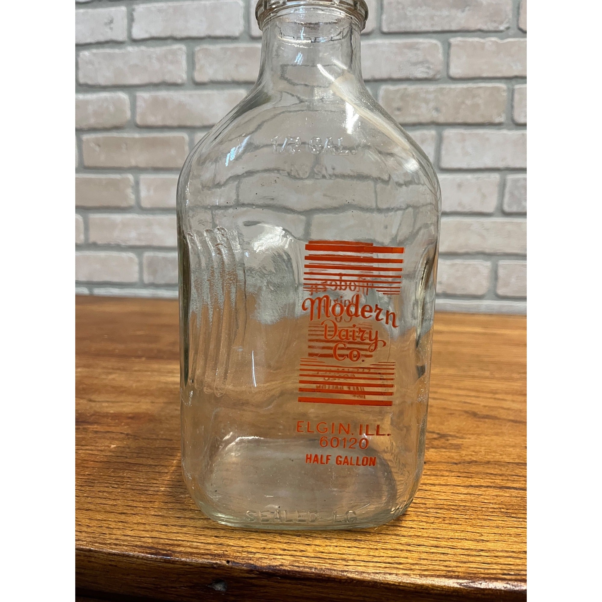 Vintage Modern Dairy Co. Milk Bottle Elgin IL Illinois Half Gallon Glass Jug