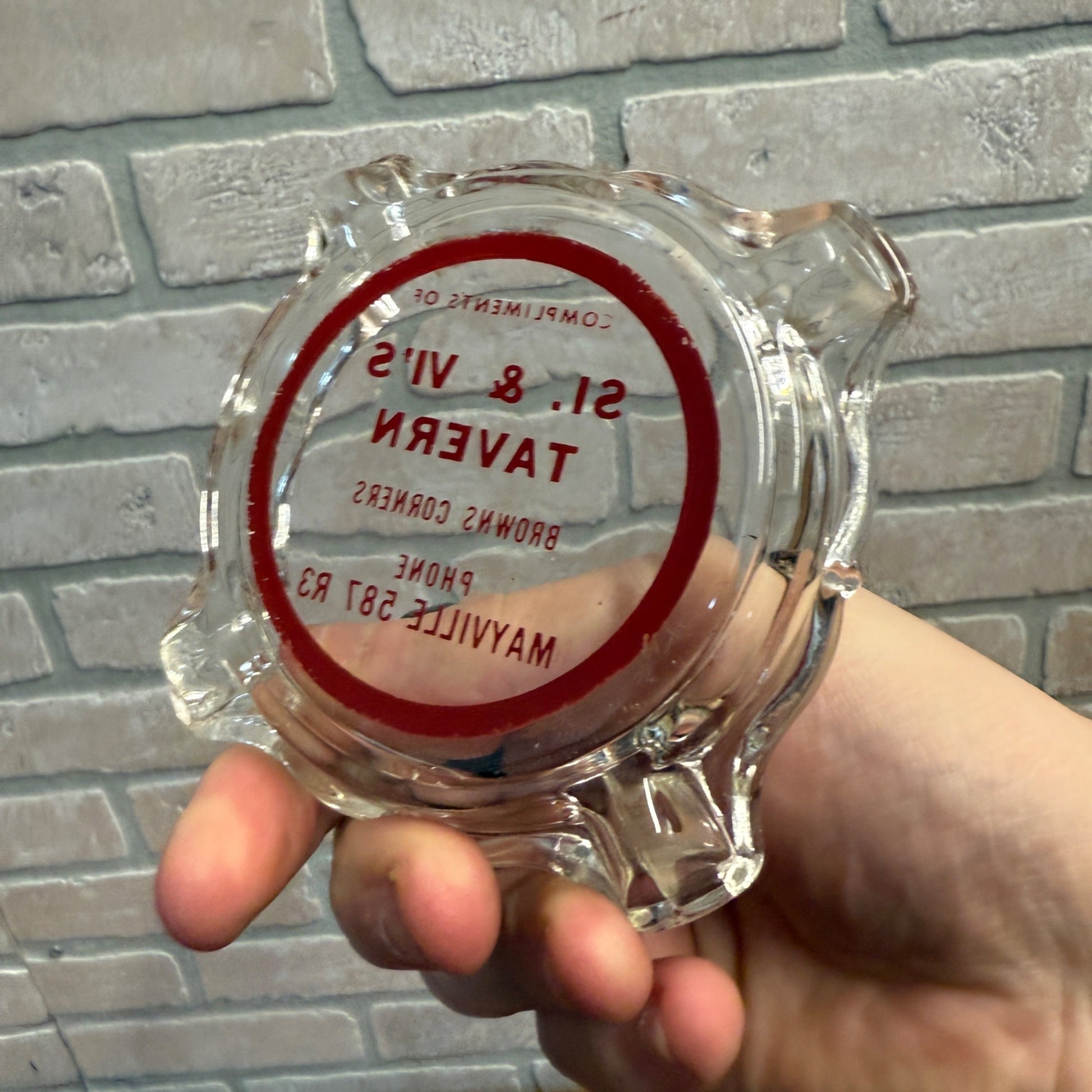 Vintage Si & Vi's Tavern Bar Advertising Ashtray Mayville Wisconsin